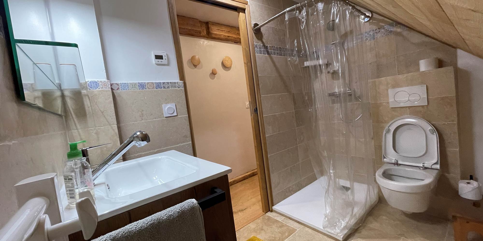 Chambre Bétoine - Salle d'eau privative