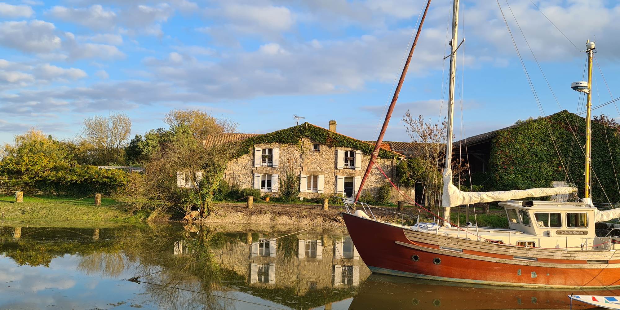 Jau Dignac et Loirac - La maison d'hôtes et ses gîtes