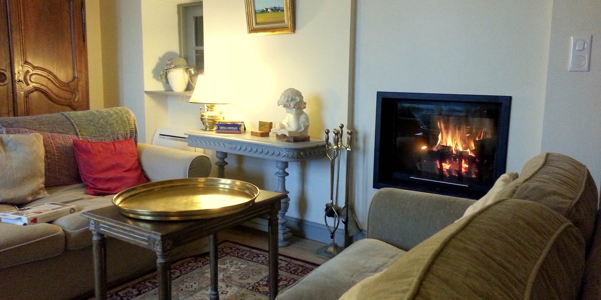 Salon cosy et accueillant pour l'hiver