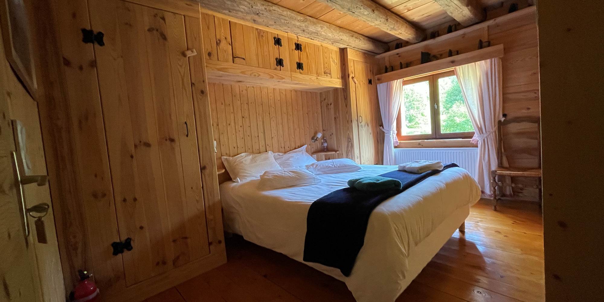 Chambre confort Rhodiole avec vue montagne.