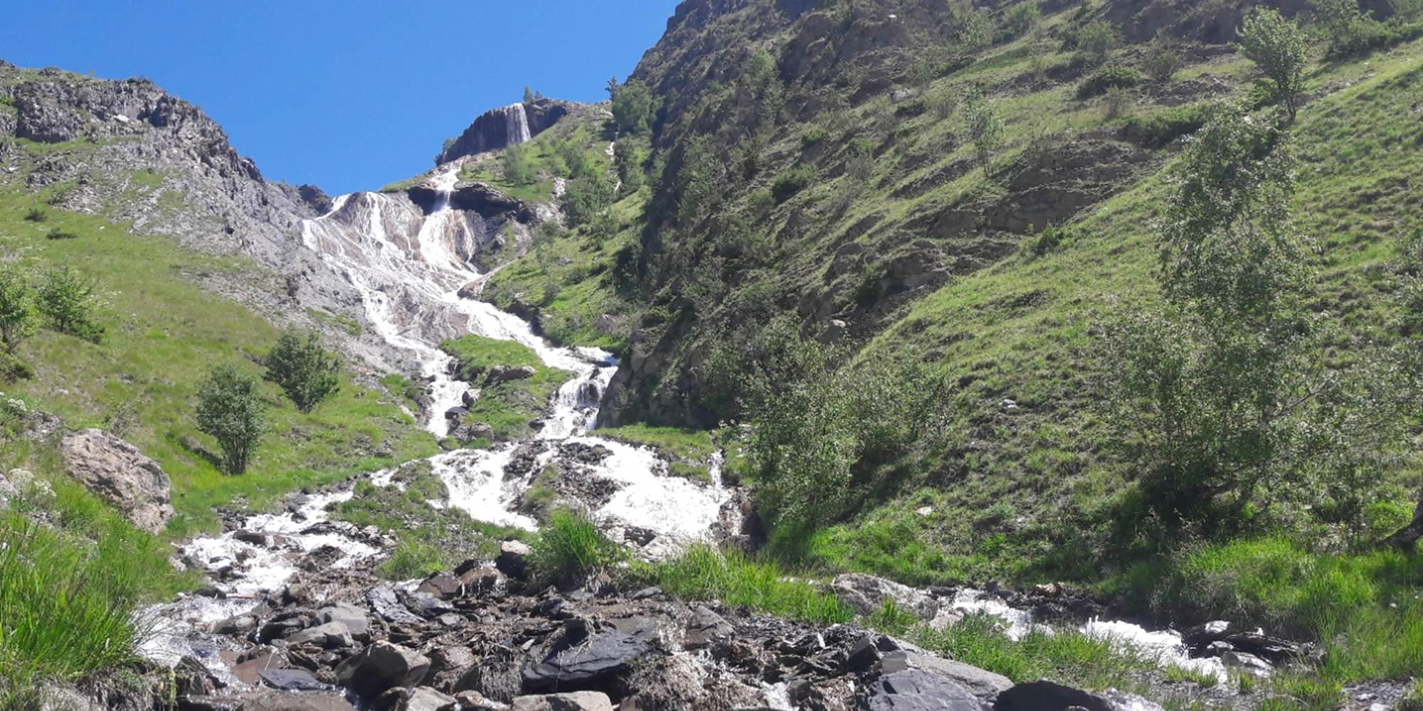 Fontaine pétrifiante à une heure et demi du gîte.