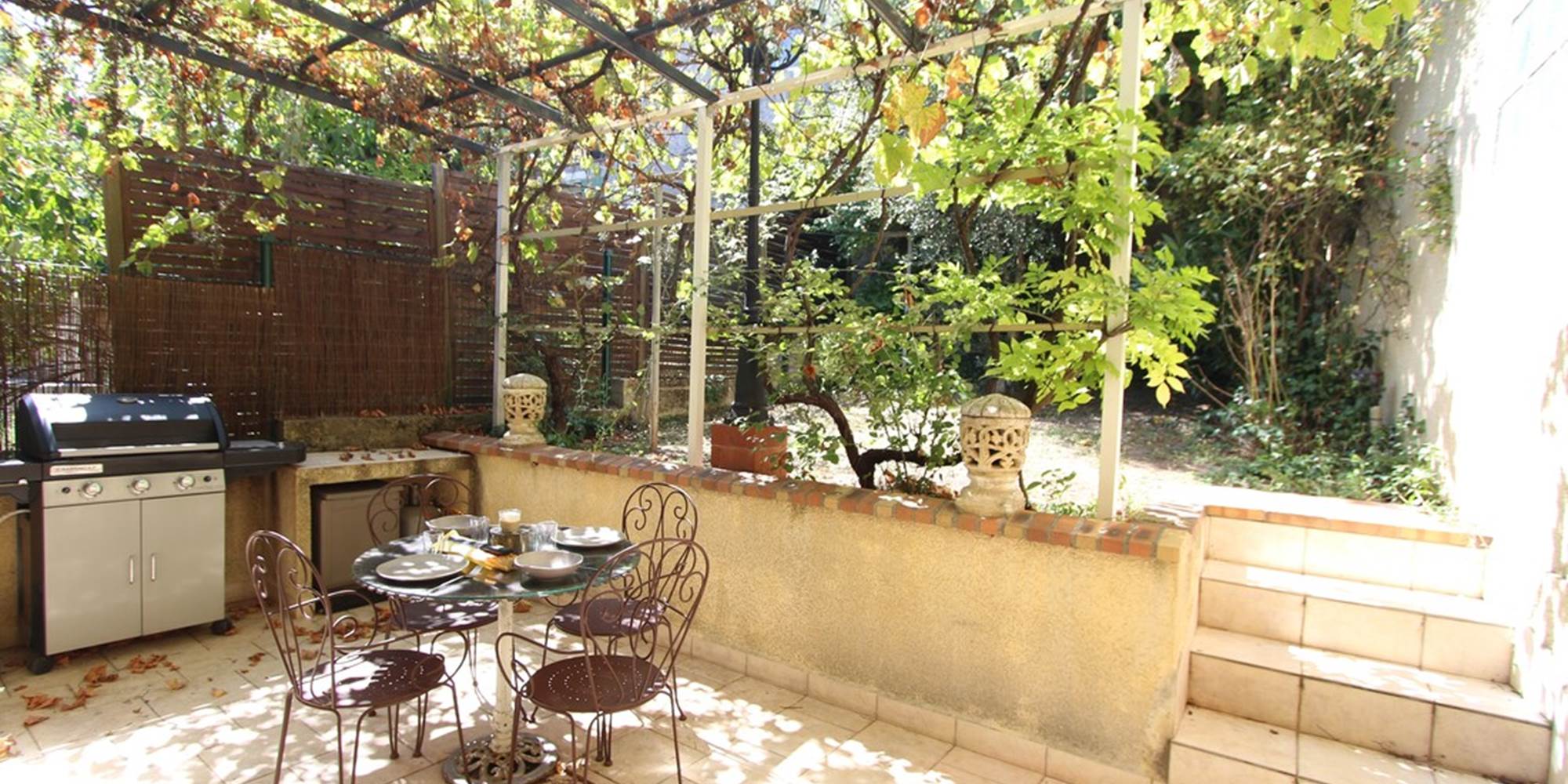 HALTE AIR ET GO - L'Hôte Antique - Terrasse