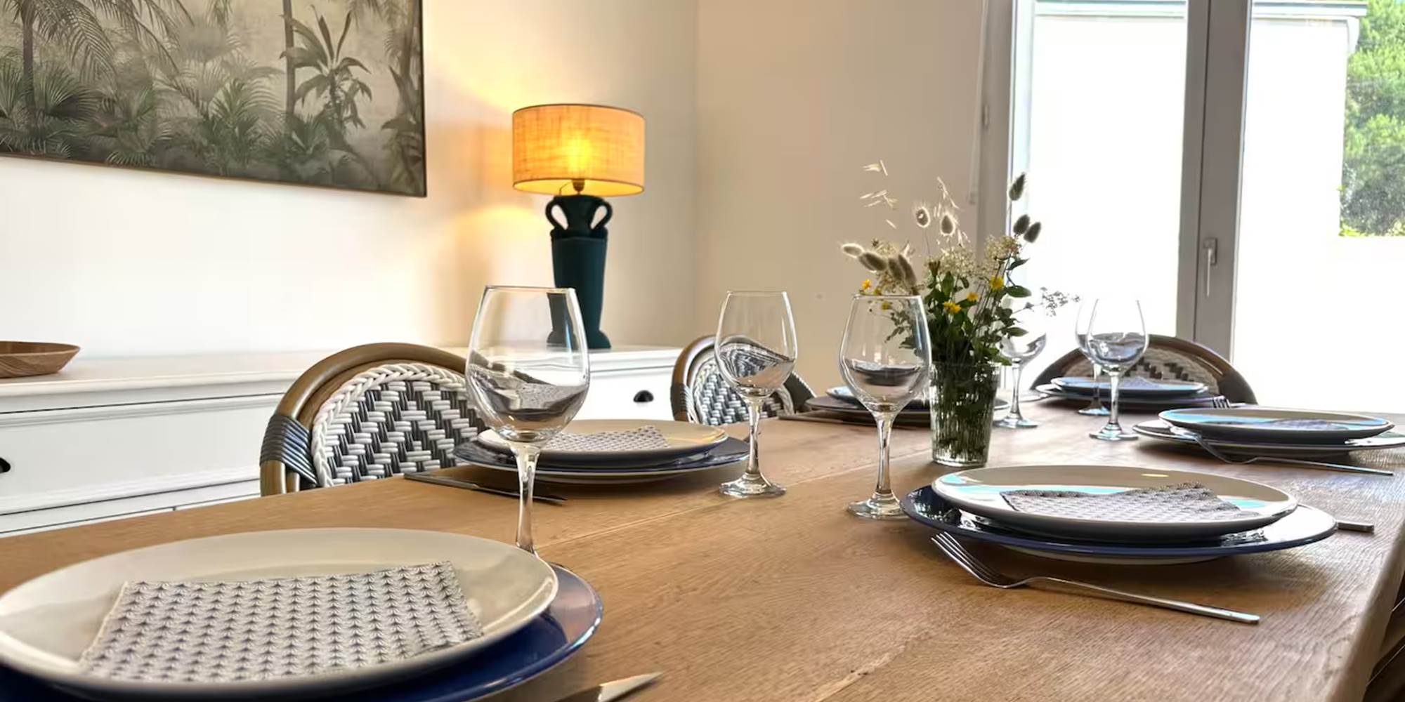 Maison Tantôt - table à manger