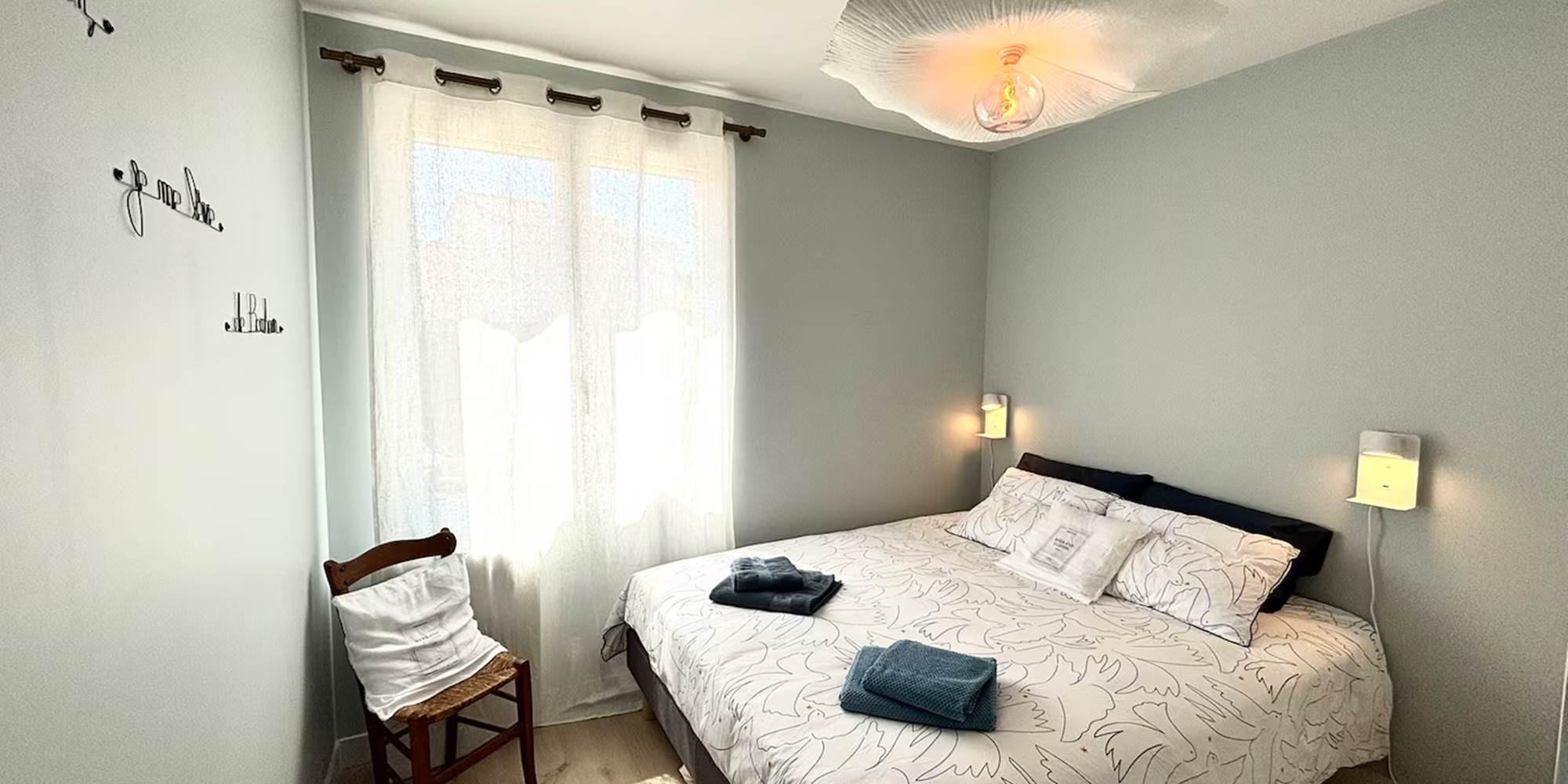 Maison Tantôt - Chambre 2 lit double, dressing