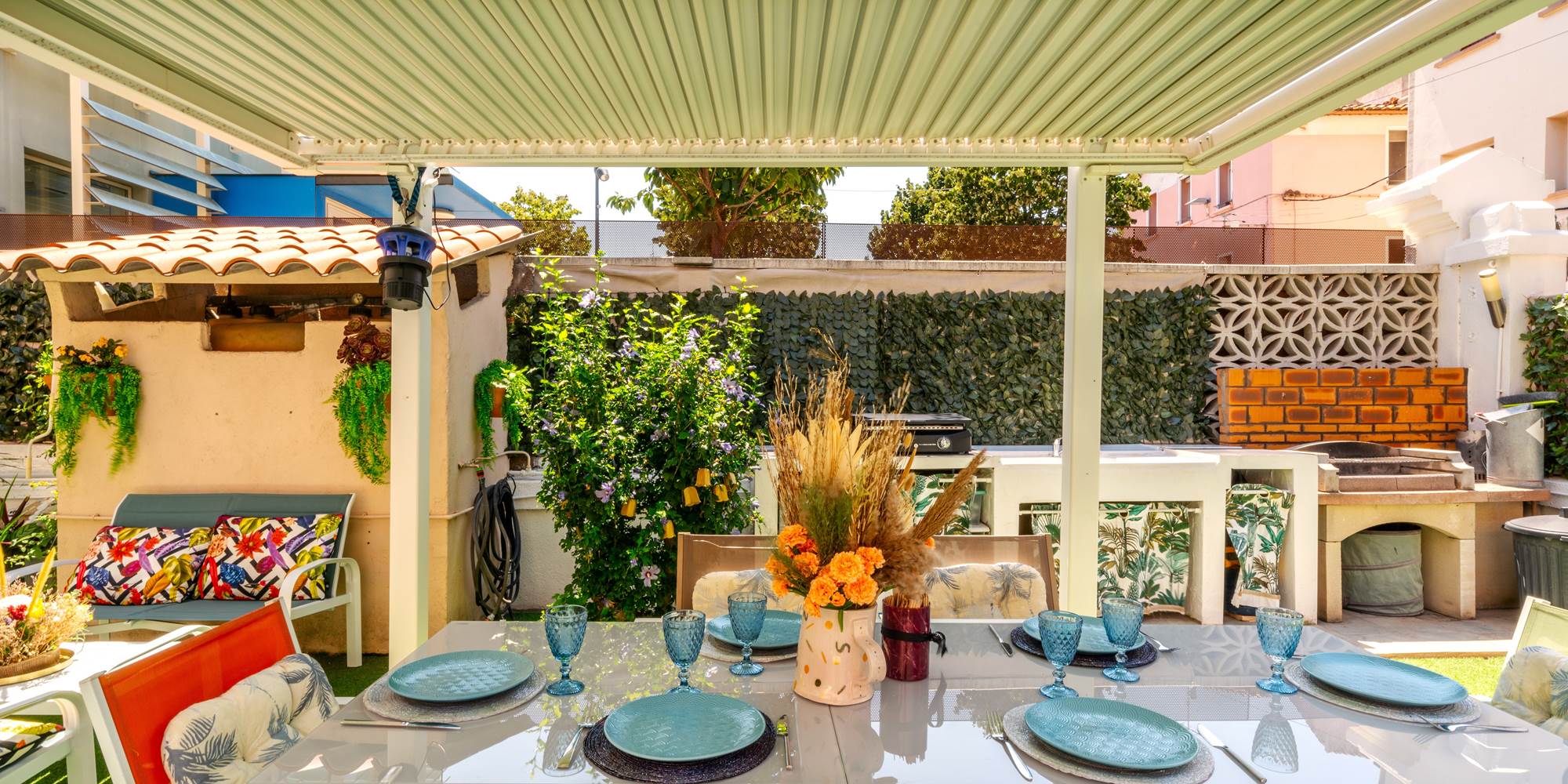 COIN REPAS EXTERIEUR