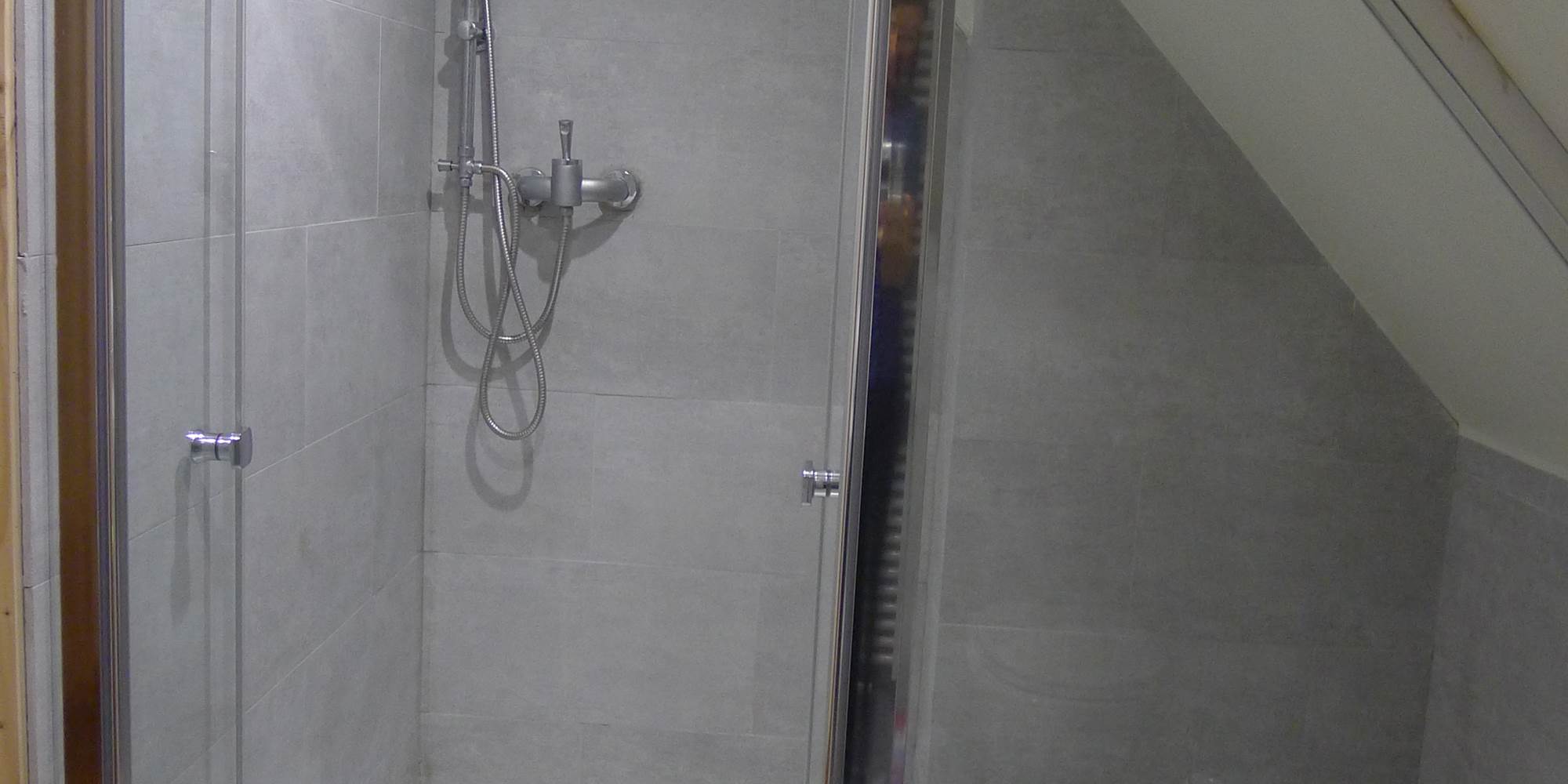 La salle de bain chambre N°1&2 à l'étage