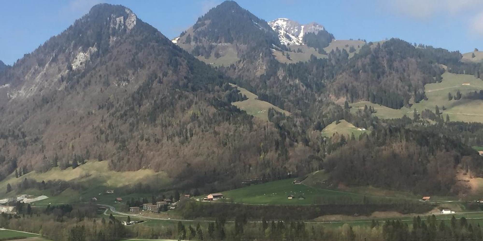 studio-gruyere-canton-de-fribourg-vue-montagne-moleson-weekend-couple-nature