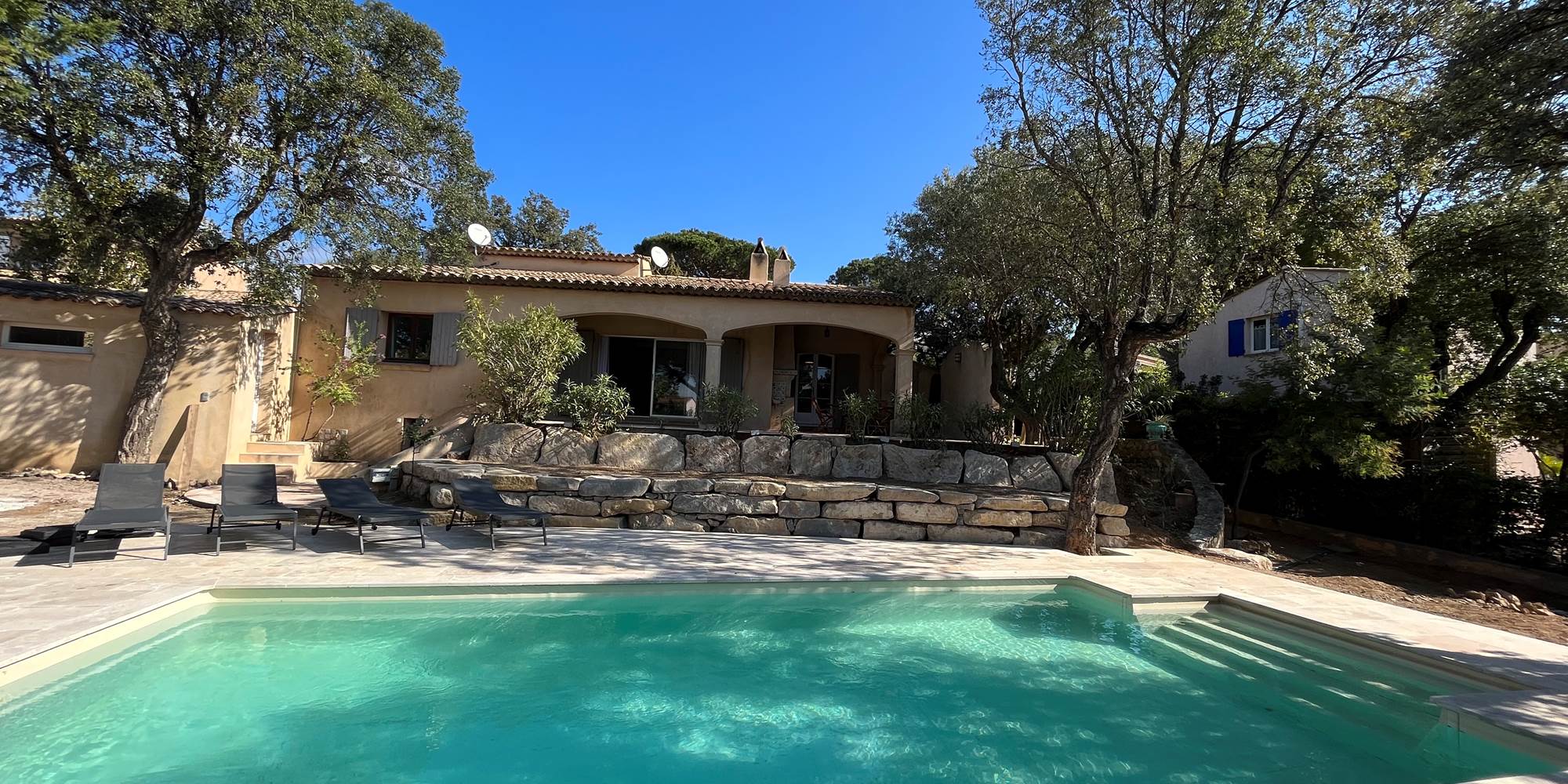 View of Villa and Pool-galerie