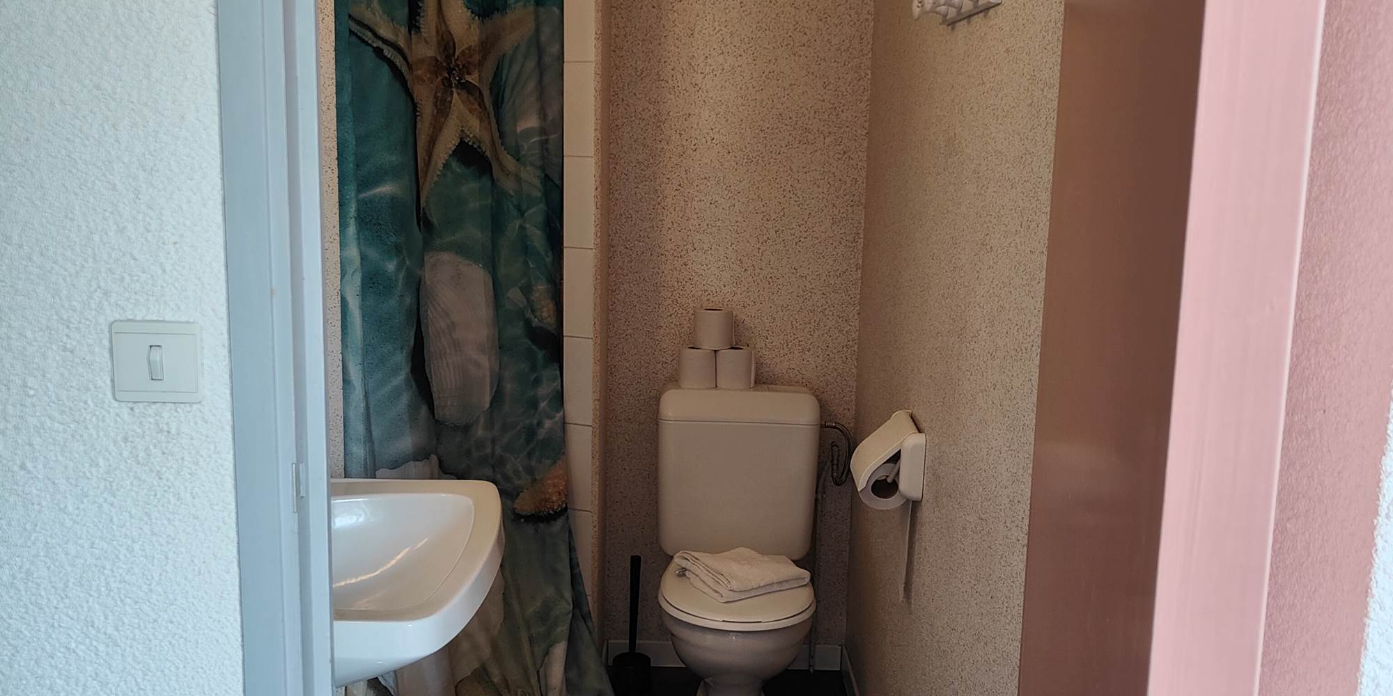 Au_Val_Dore_La_Bourboule_Chambre.Triple.Salle.d.eau
