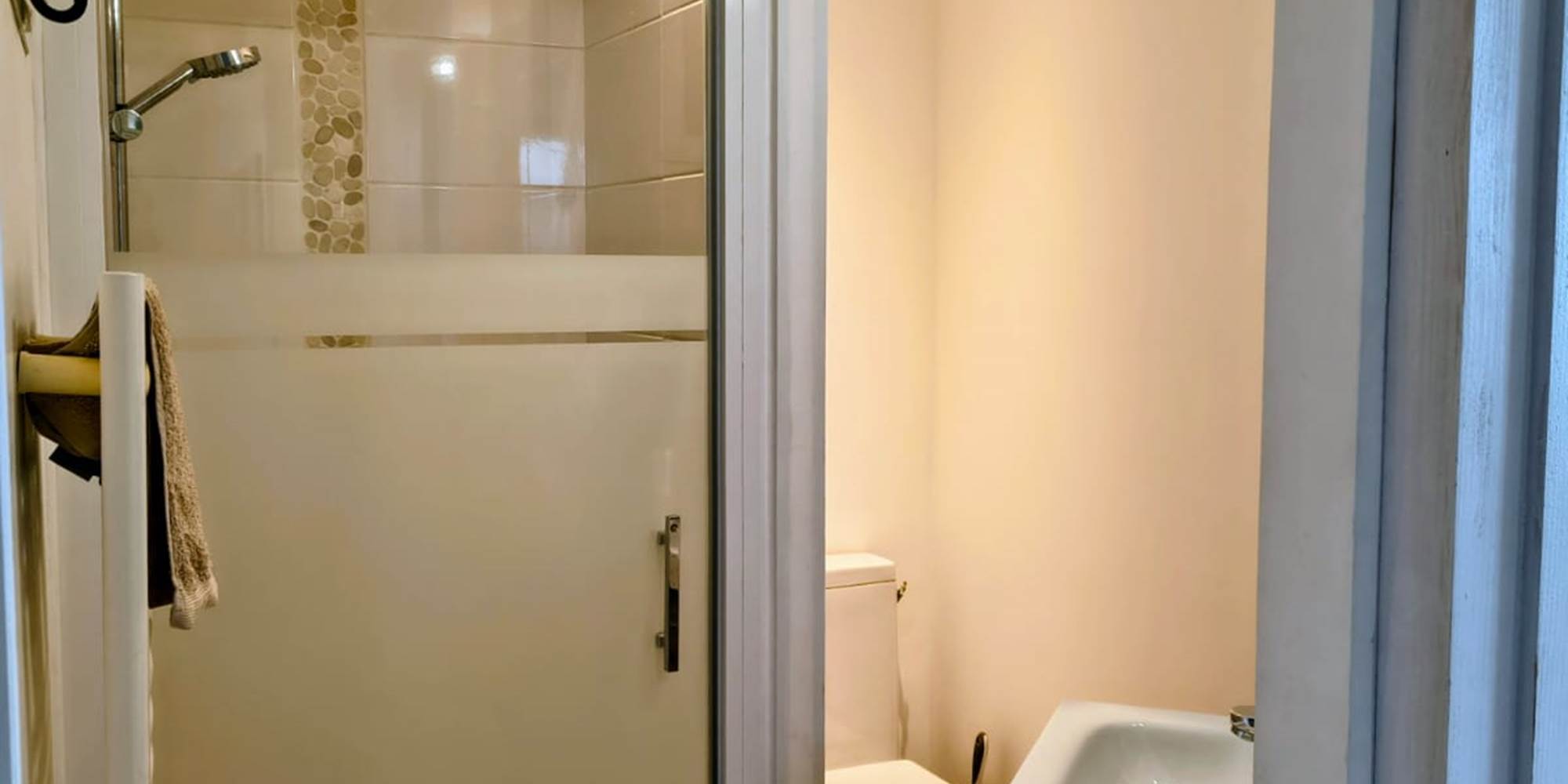 Salle d'eau et coin wc