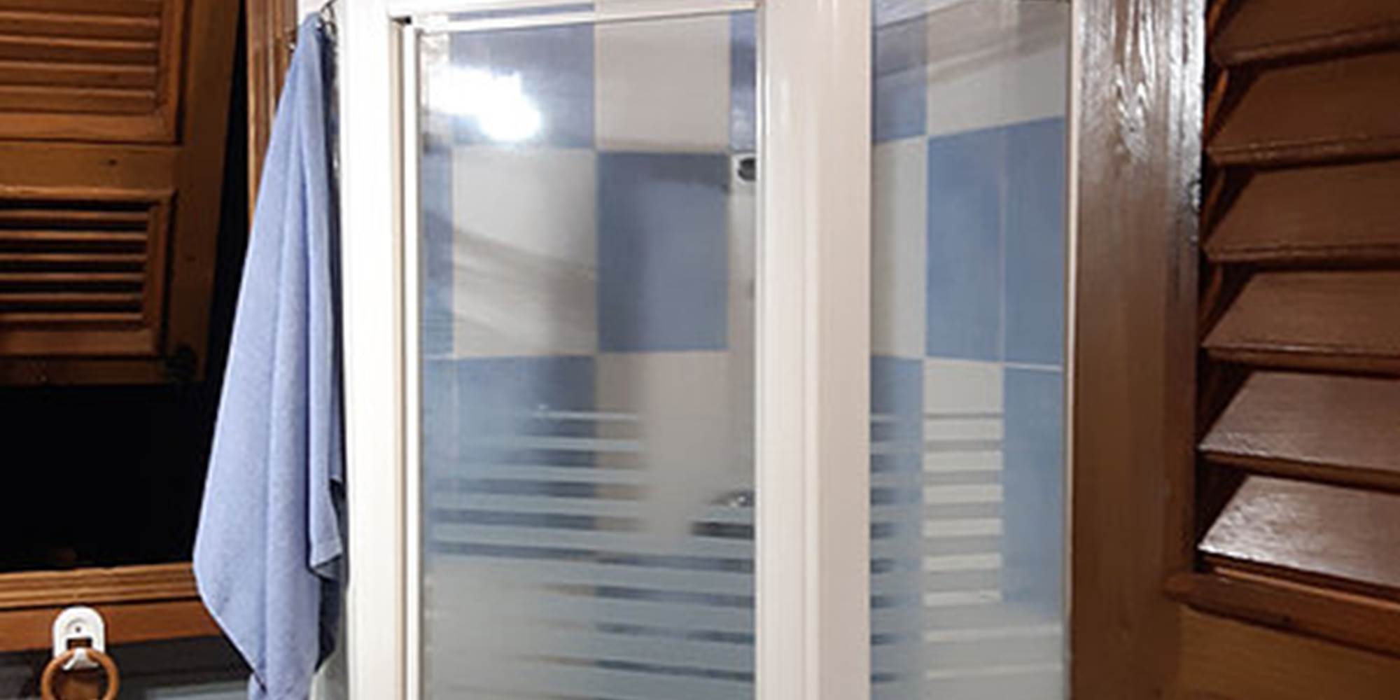 Douche suite parentale et accès depuis le séjour