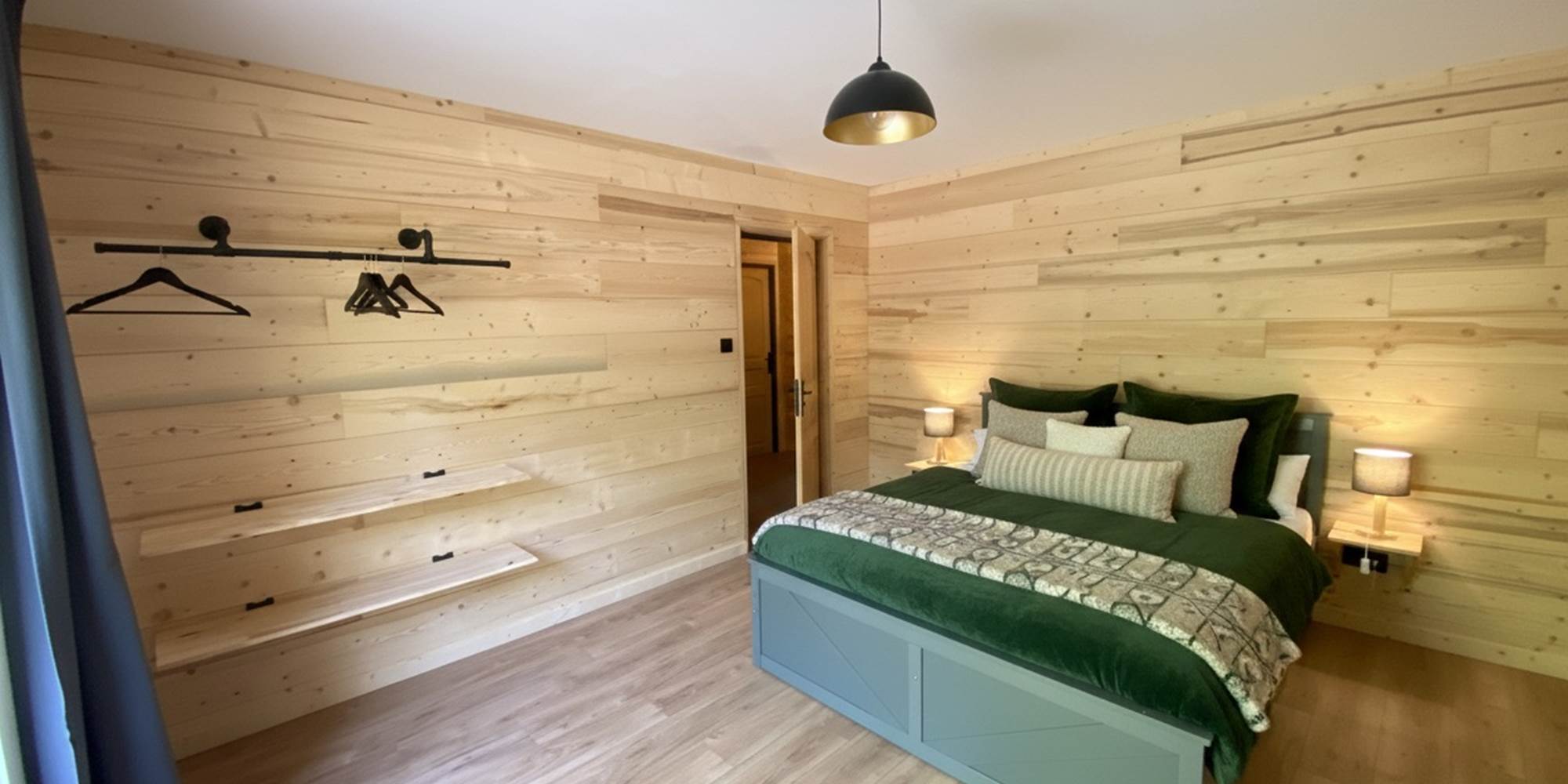 Chambre parentale avec accès terrasse