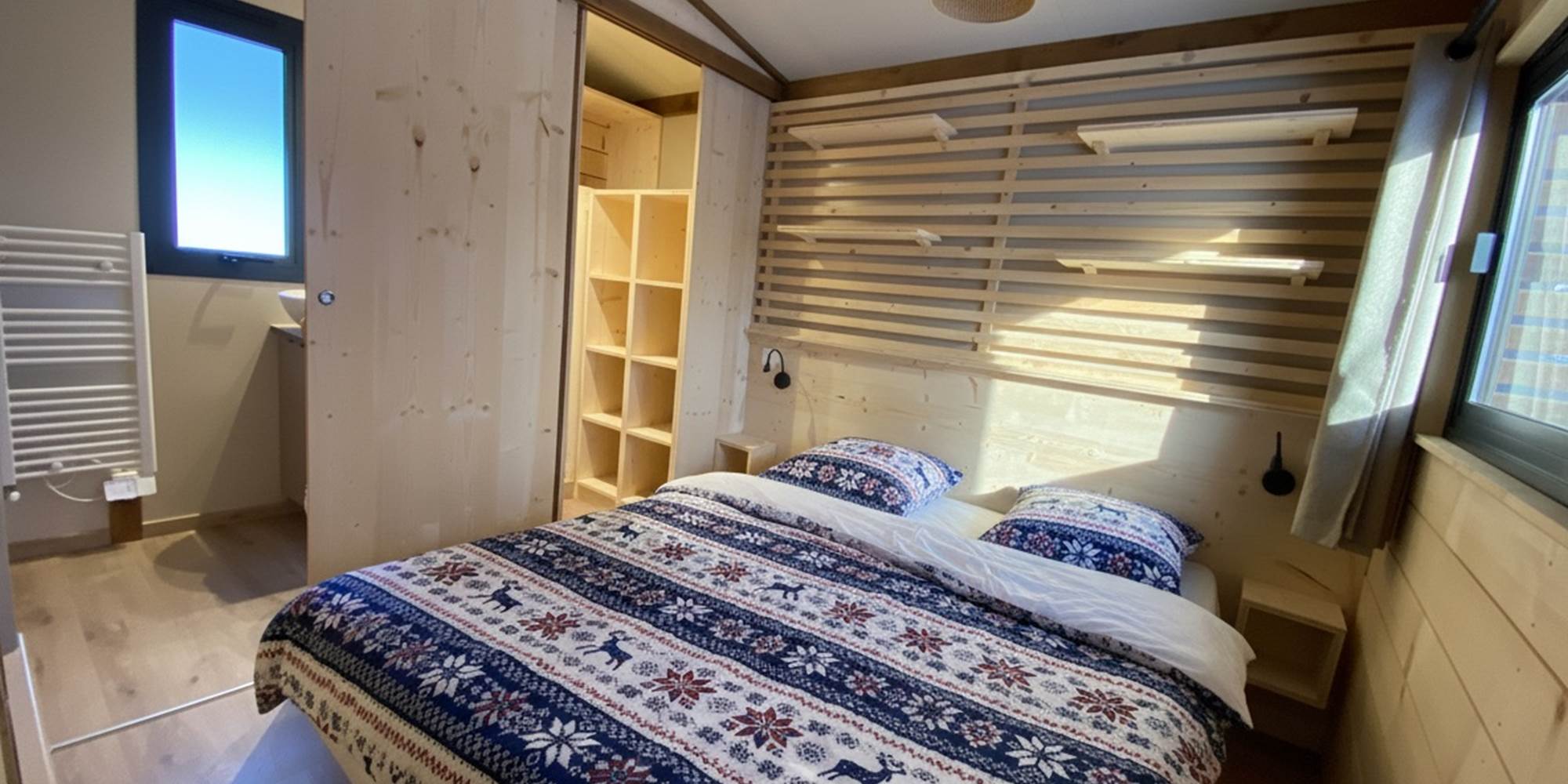 Chambre parentale avec salle de bain privative