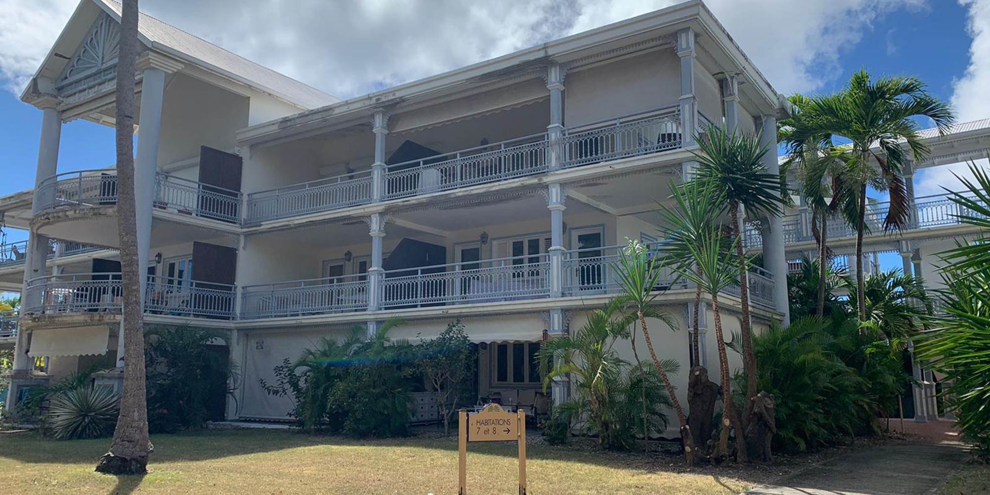 Vue extérieure du bâtiment