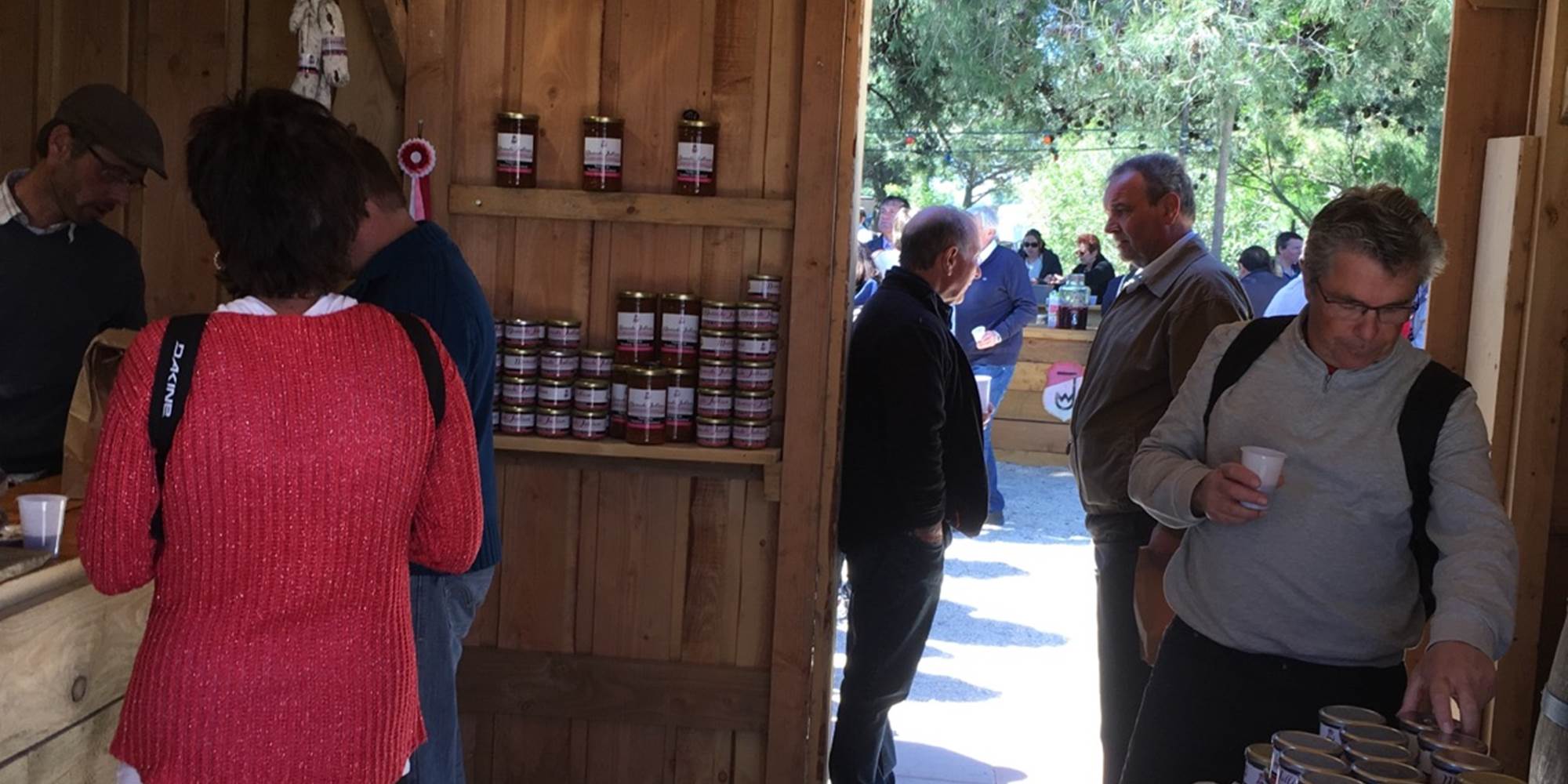 La vente directe des produits de l'élevage (terrines, saucissons, chorizo, gardianne...)