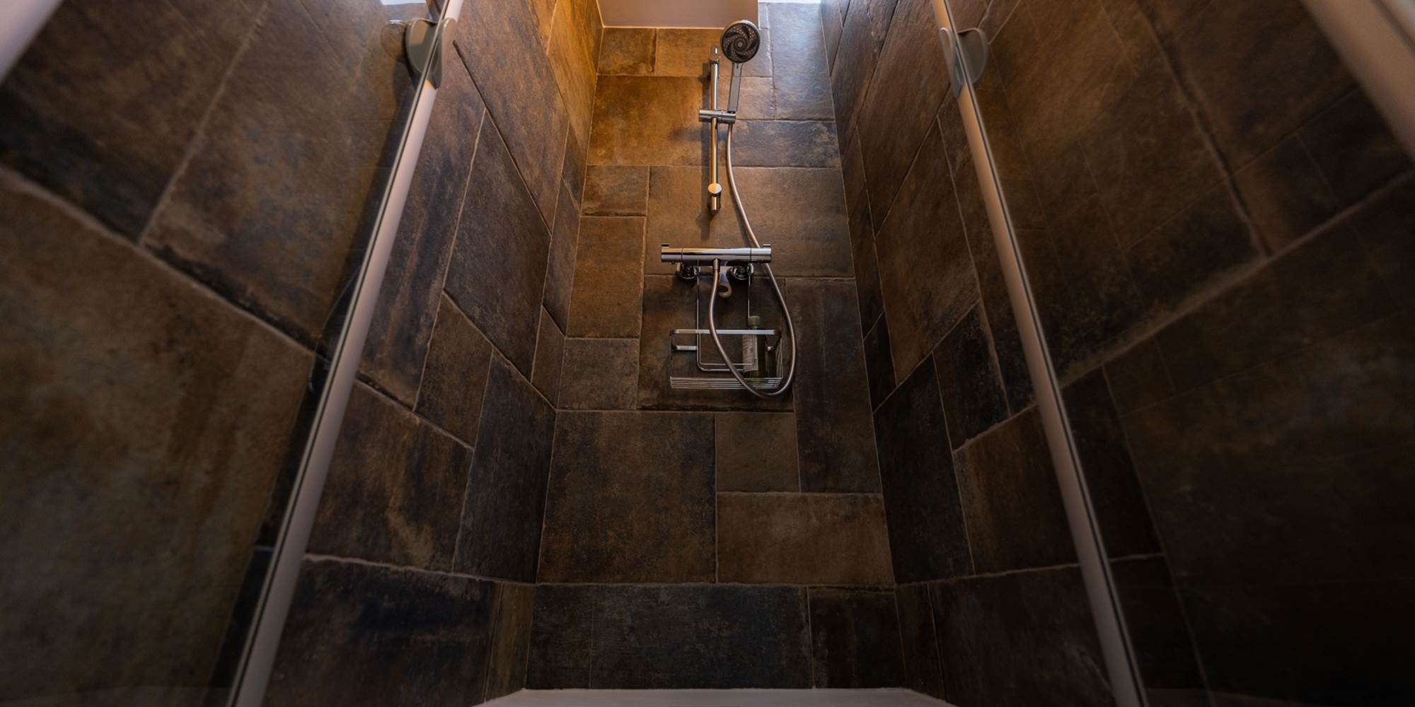 Chambre petite longère: la douche