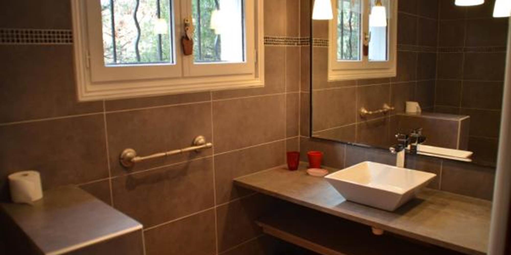 Salle de douche - plan de toilette