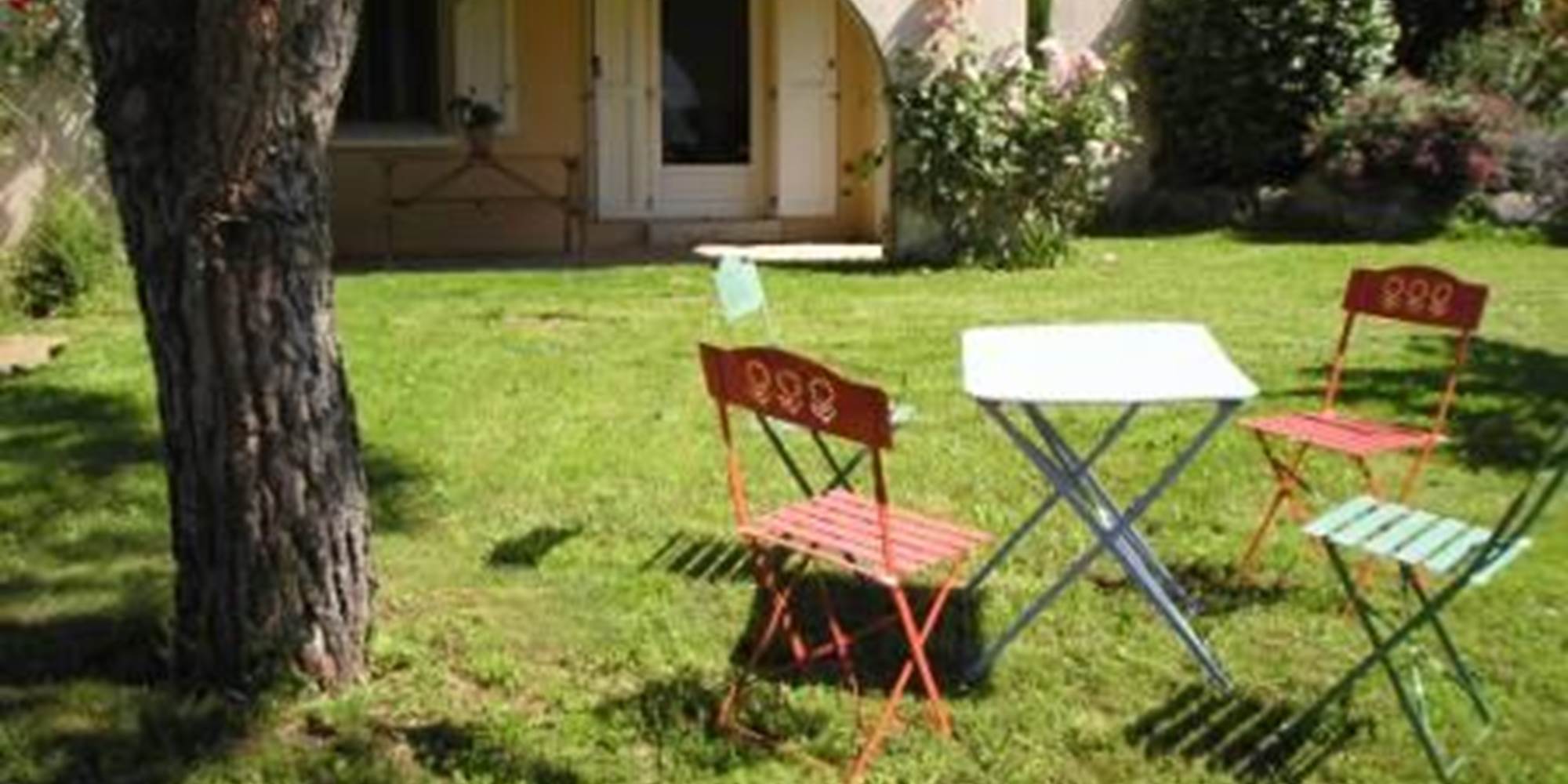 Se reposer à l'ombre du pin parasol