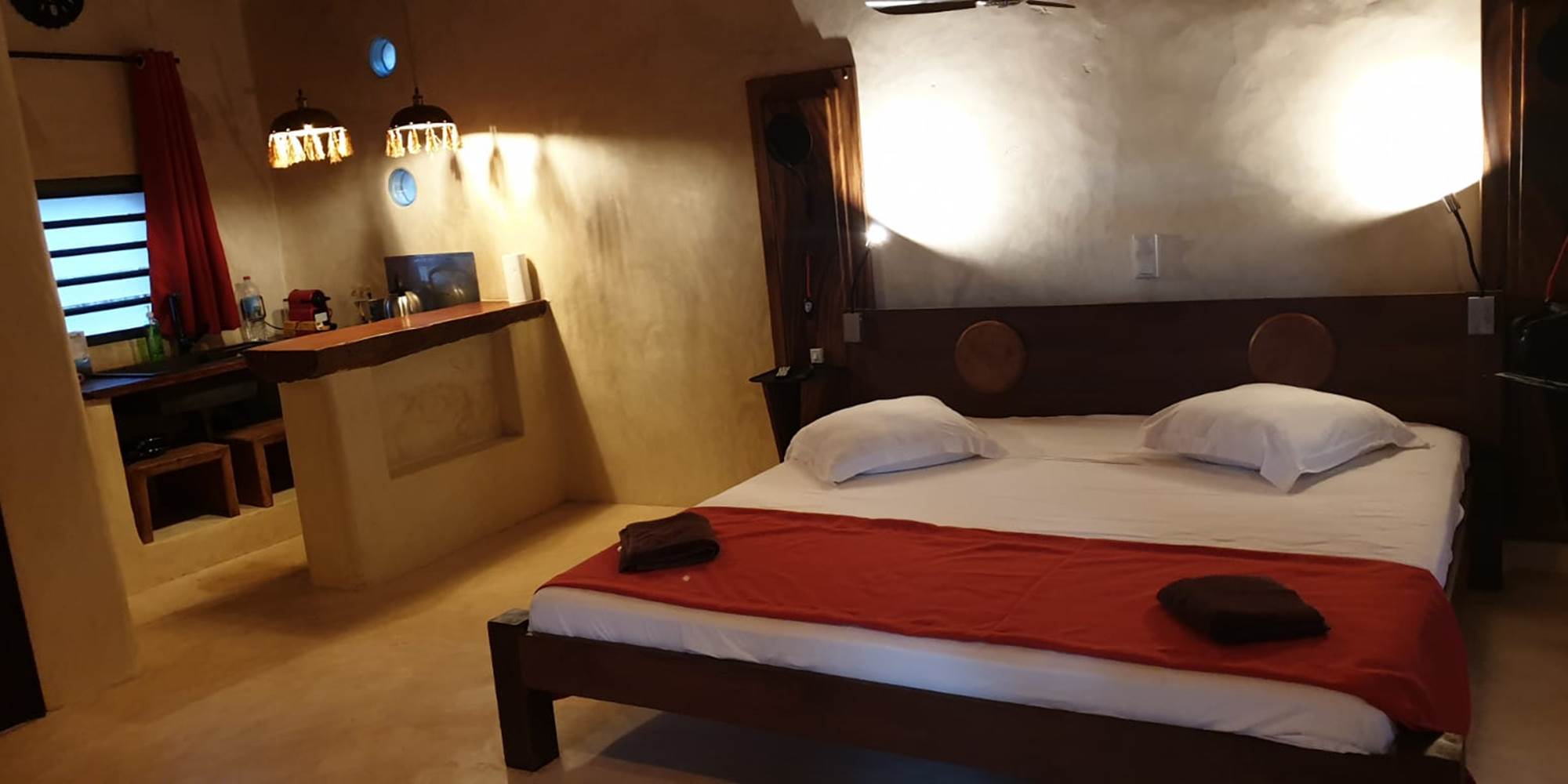 B4 Kitchinette et lit