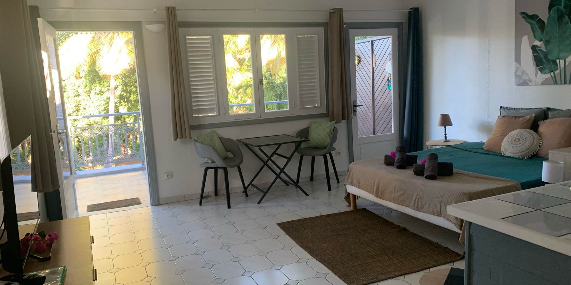 Chambre donnant sur la terrasse