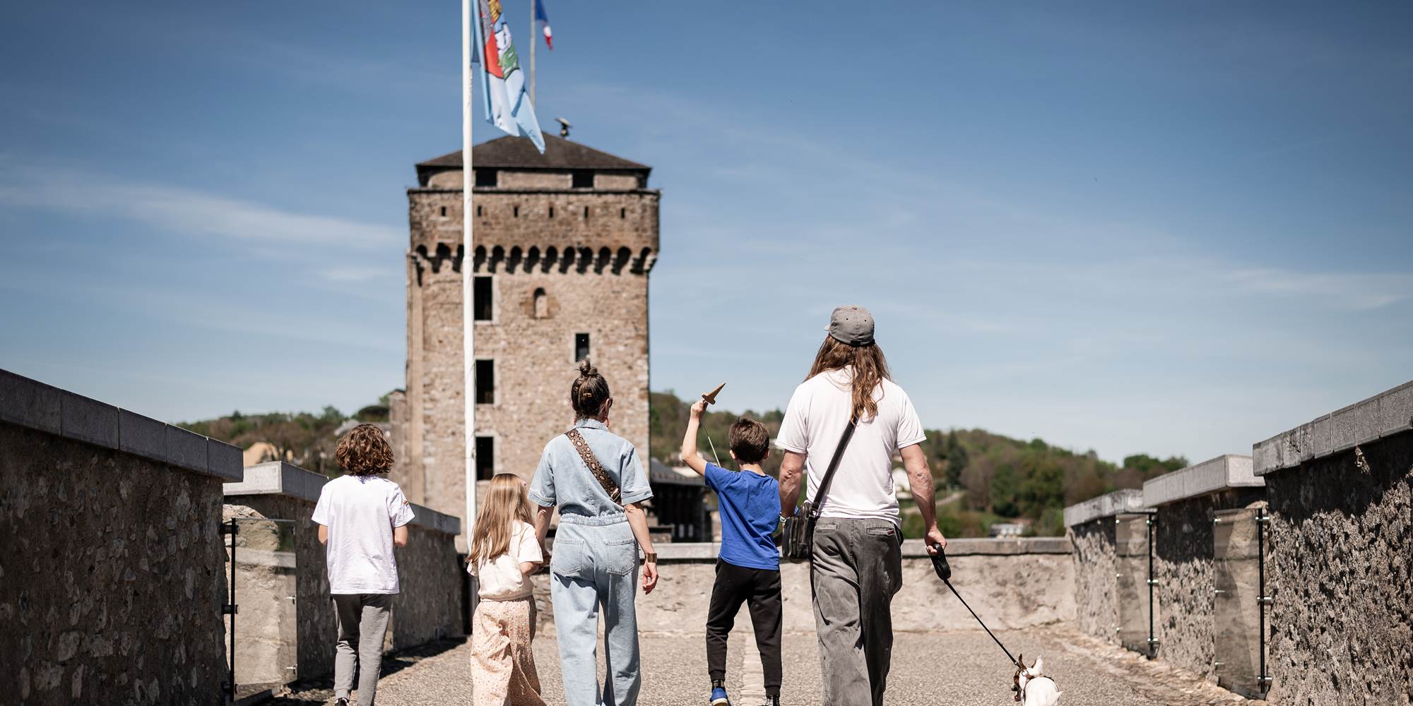 Château fort-visite-Lourdes-terrasse-panorama-Pyrénées