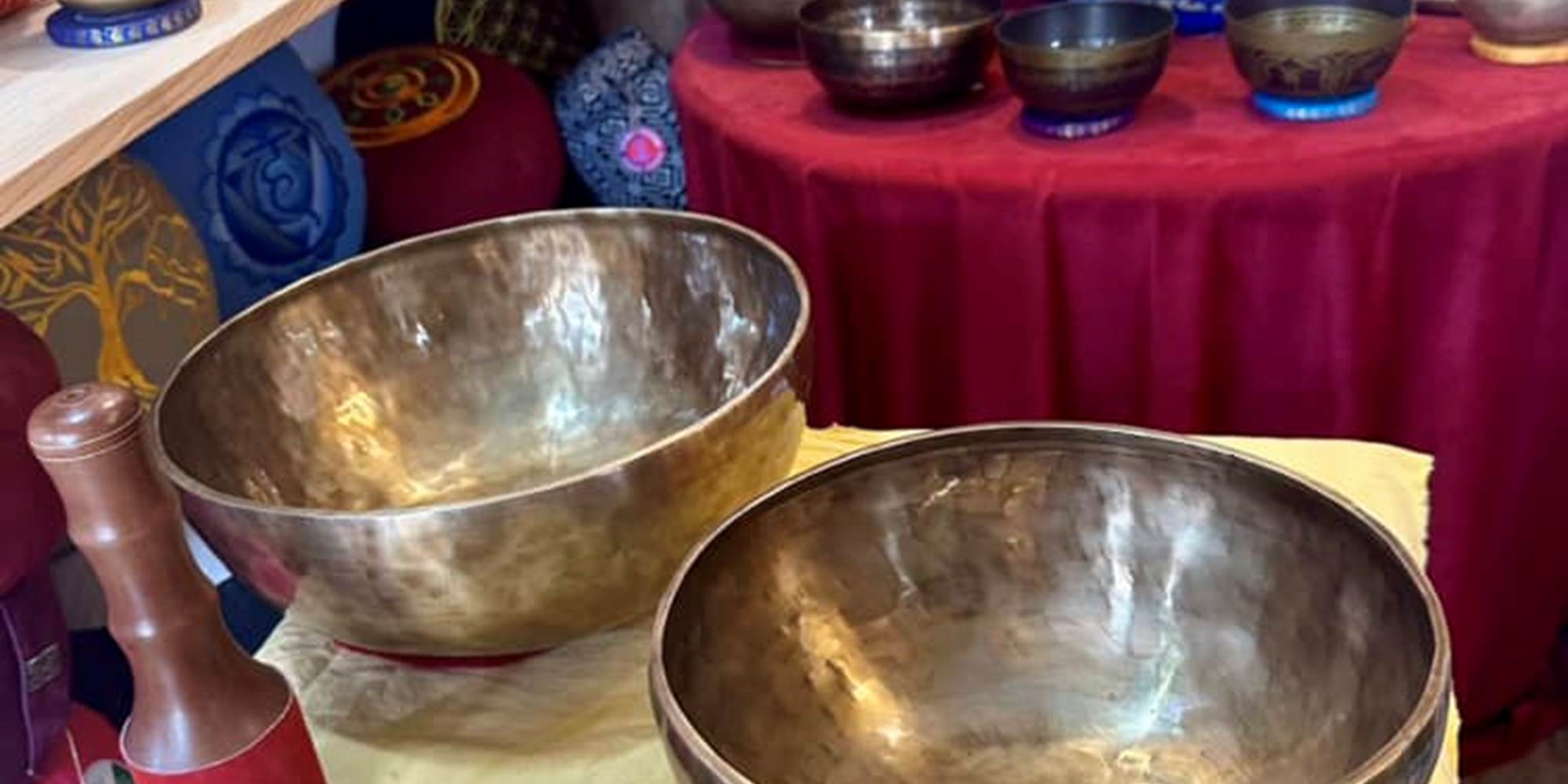 Musique du Monde, Sonothérapie : Bols chantants, Bols Cristal, Handpans, Tongue Drums... https://harmonie-du-monde.square.site