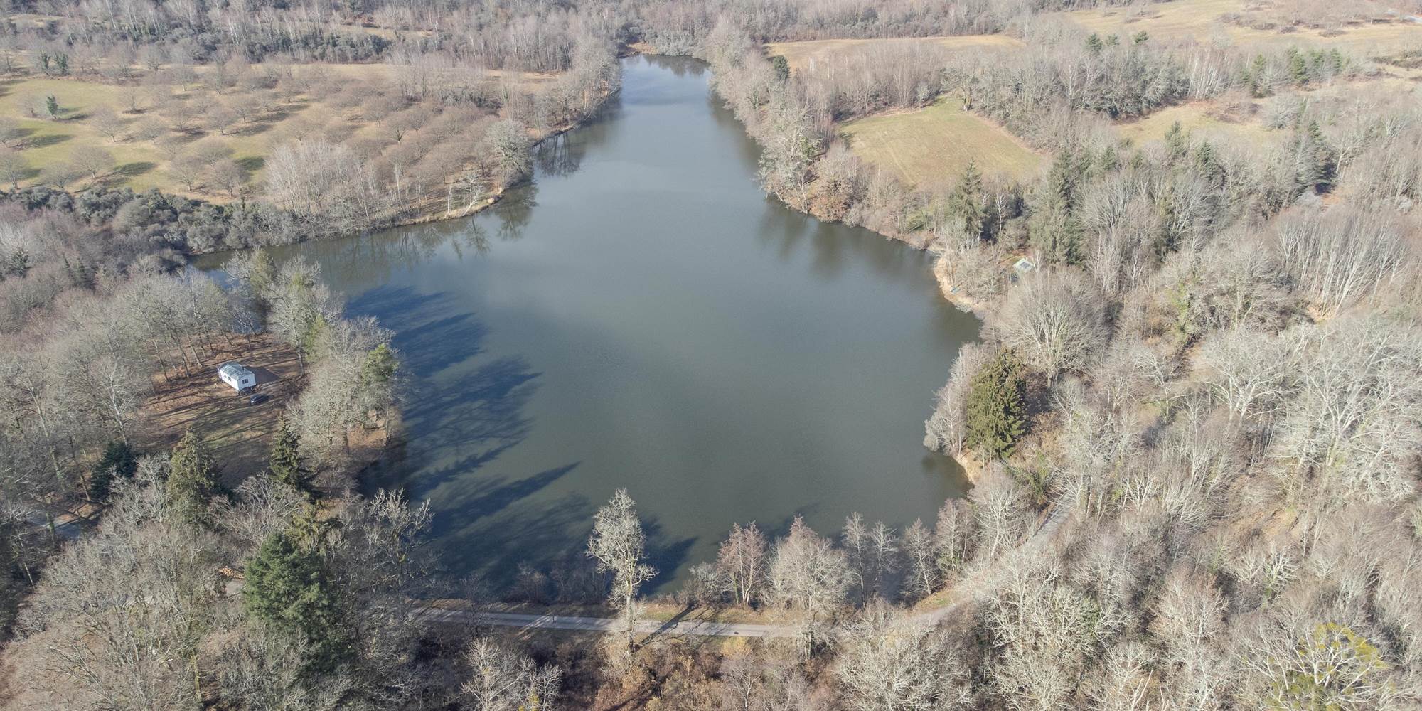 BEYNAC LAKE ET ANNEXE