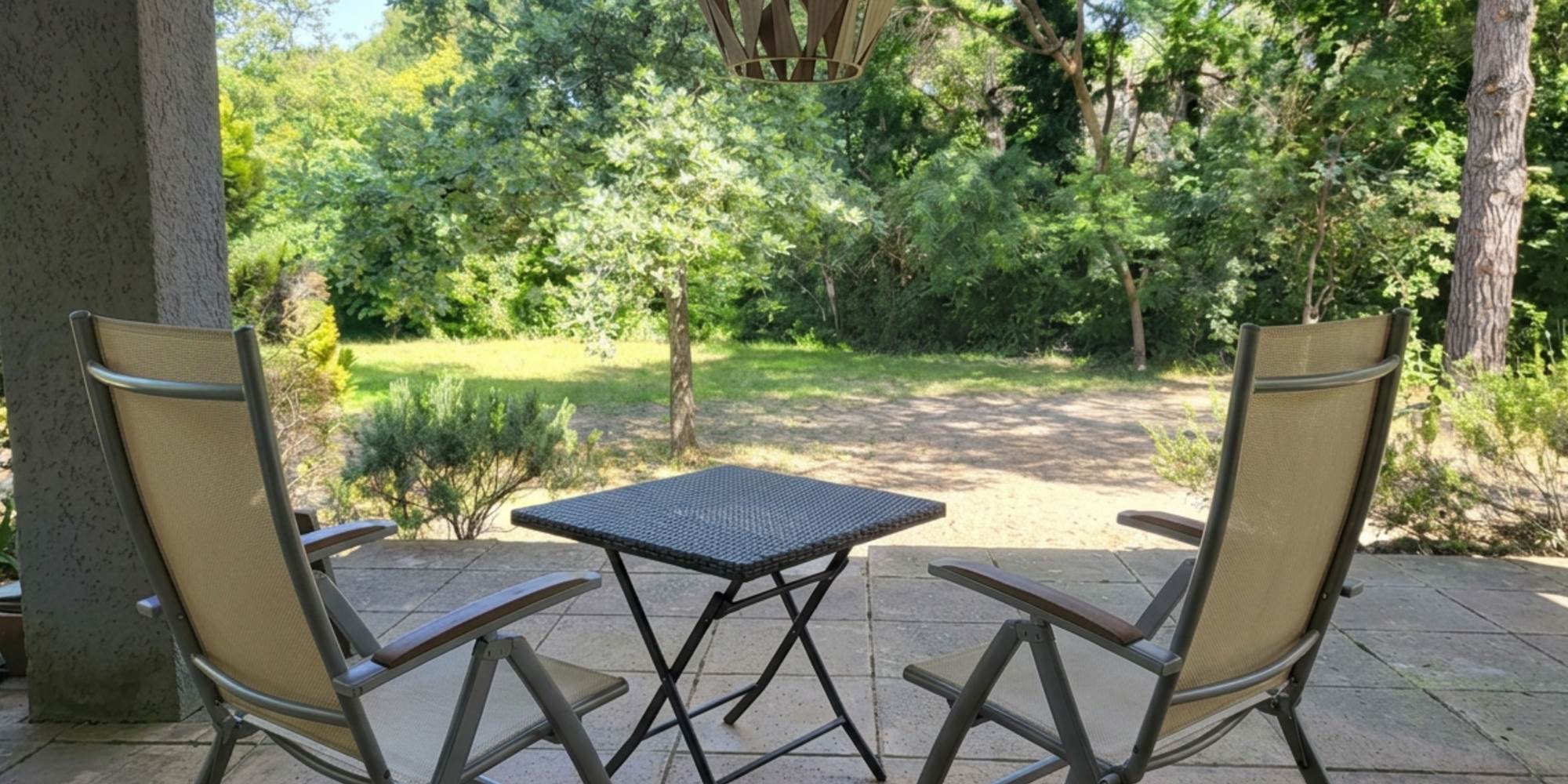 Vue jardin depuis terrasse