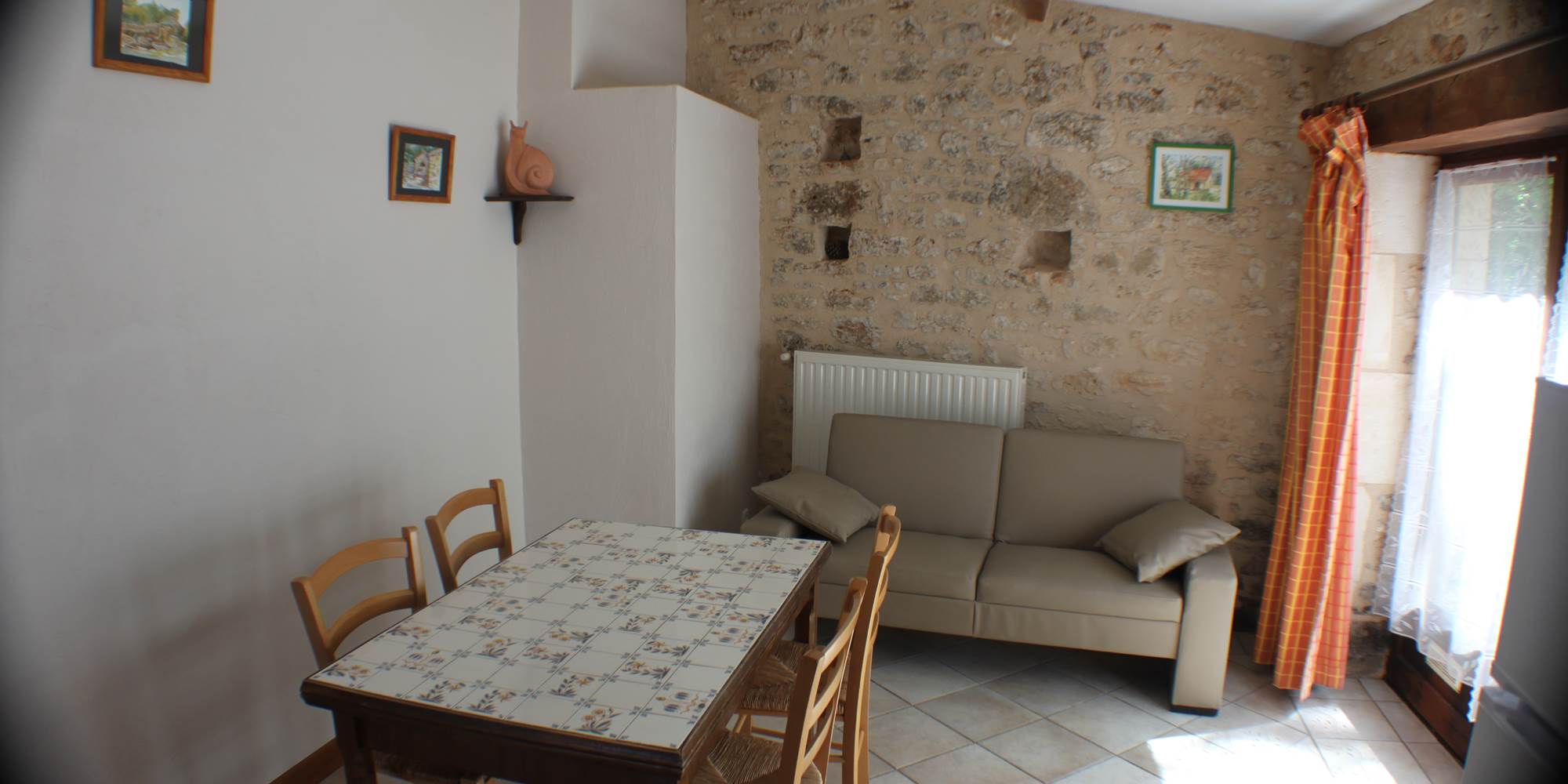 Petit gite Salle à manger - Little cottage living room