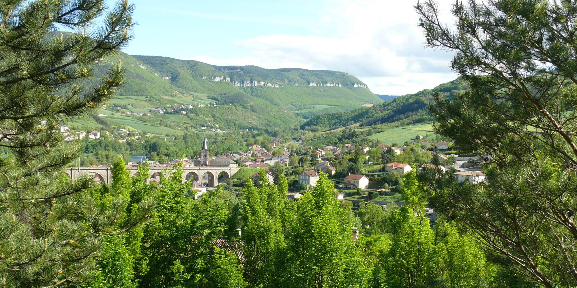 Vue sur Aguessac, le Tarn...