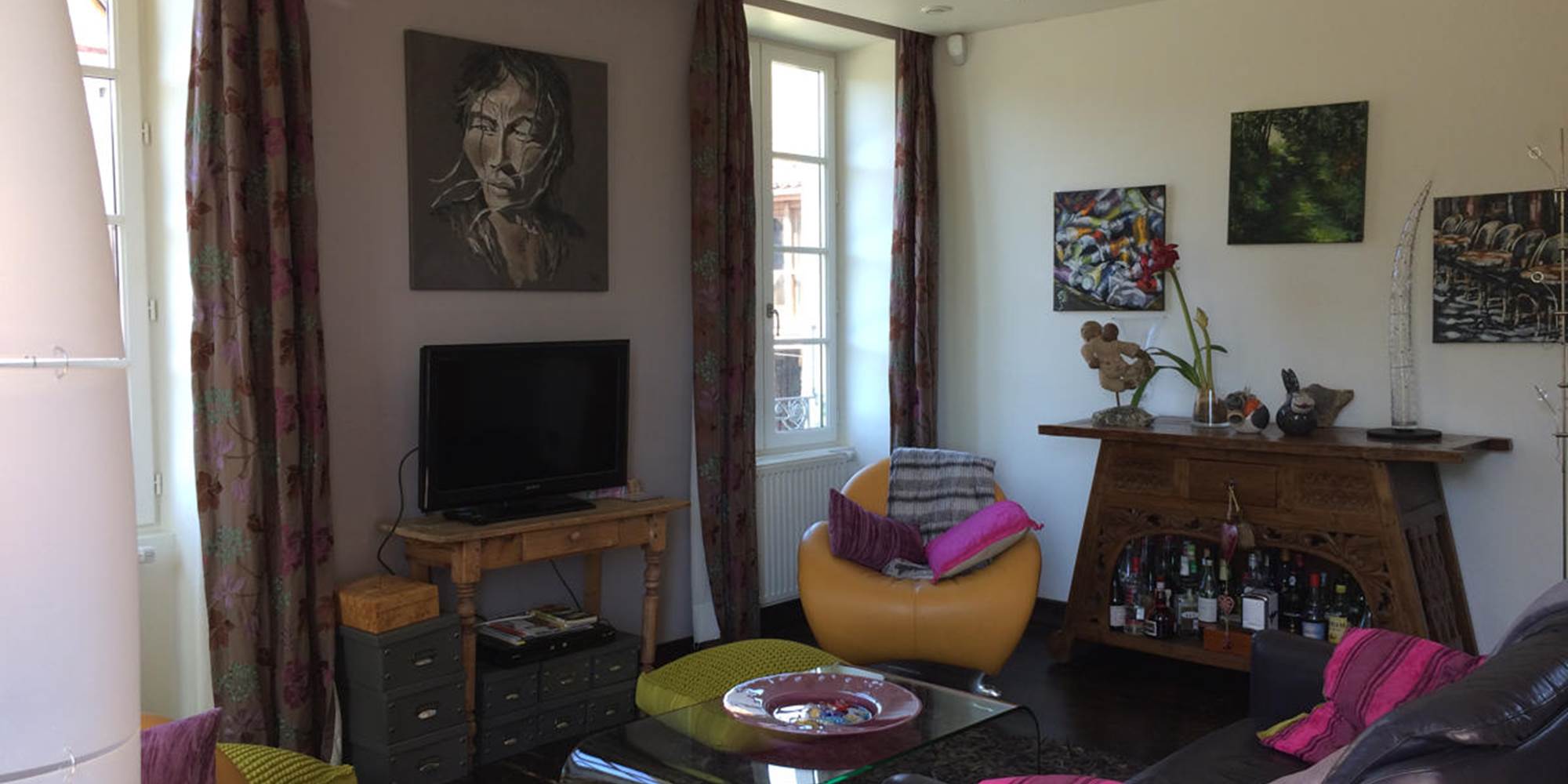 7_ Vue d_ensemble du salon de La Terrasse