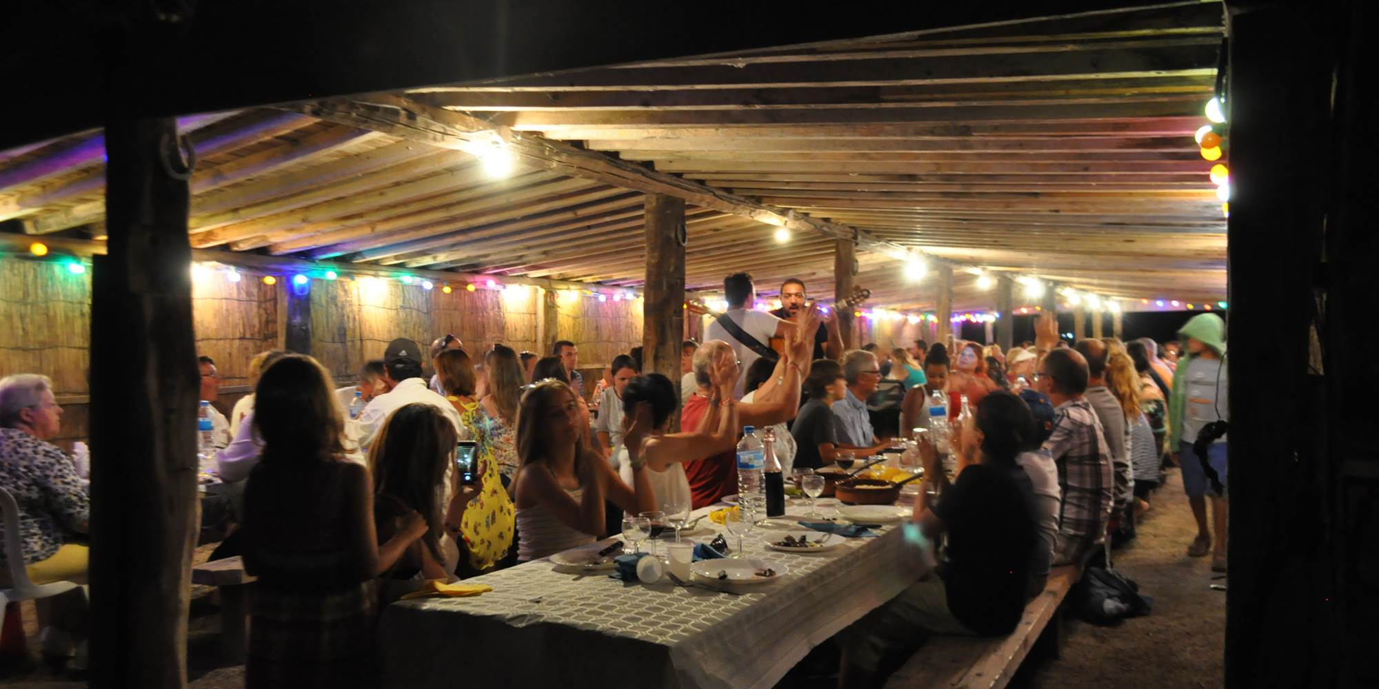 Soirée camarguaise avec les guitaristes gitans