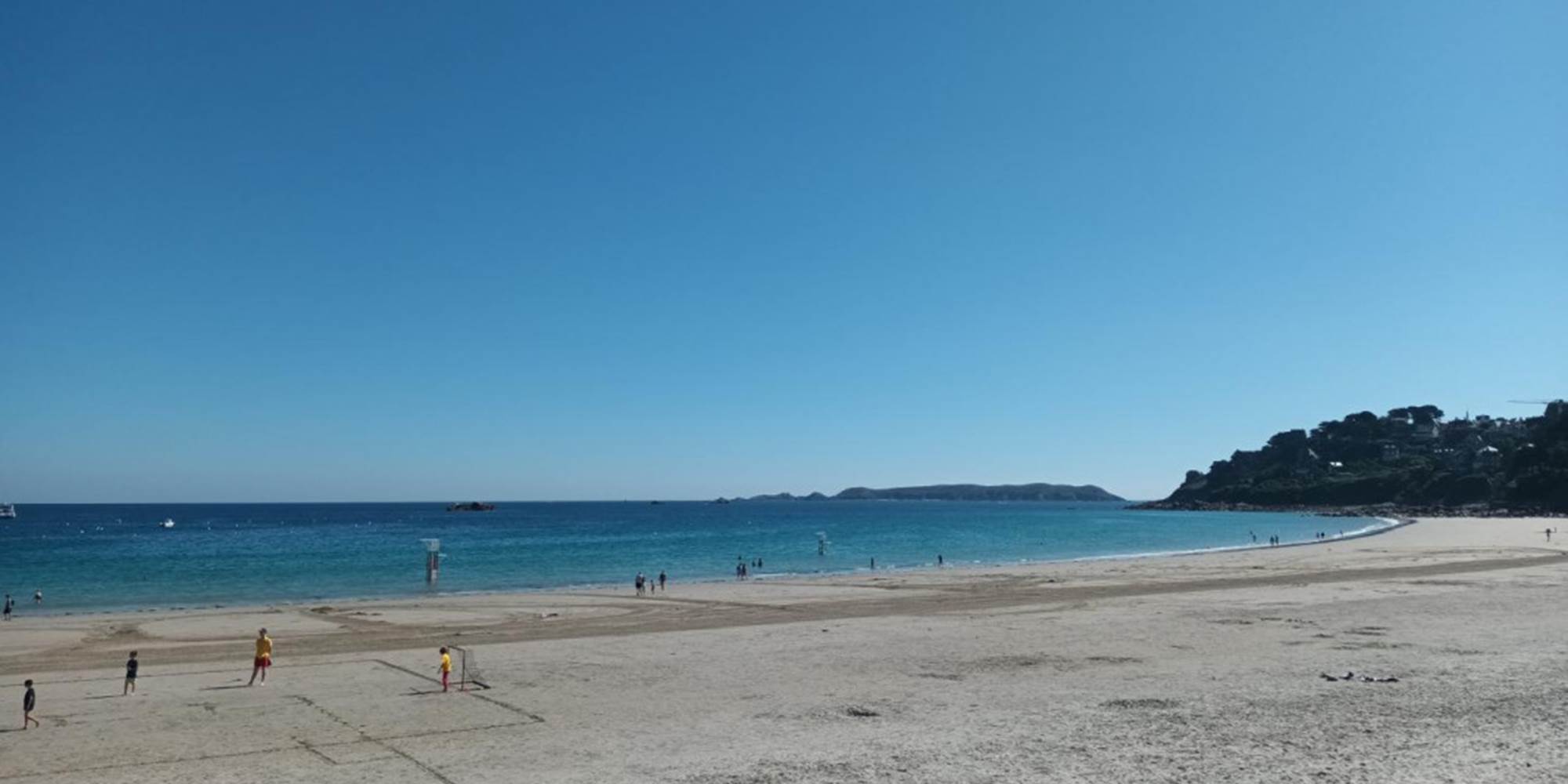 22G122058_800_1067 (1)