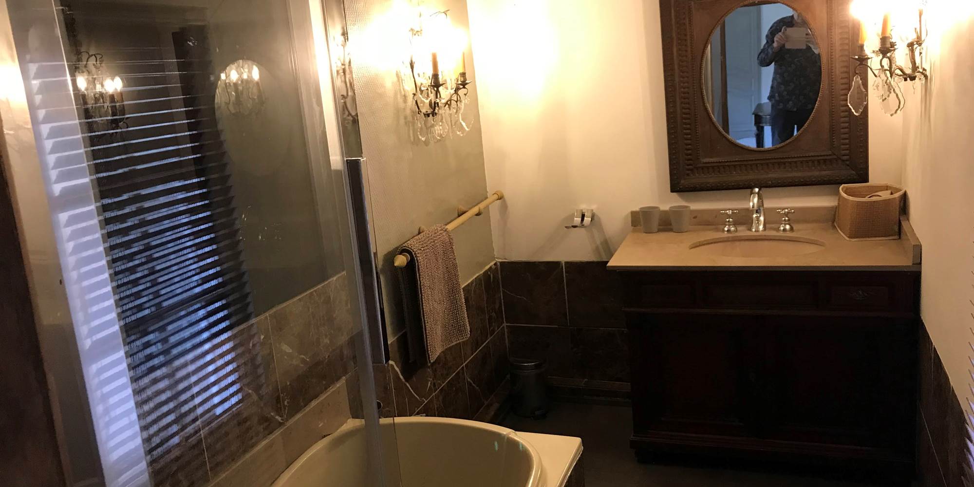 salle de bain de la chambre 1 à l'etage