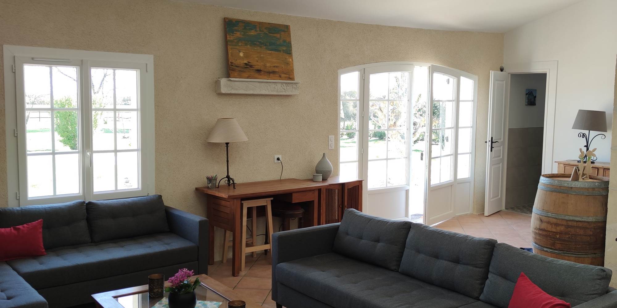 Séjour avec sortie sur la terrasse
