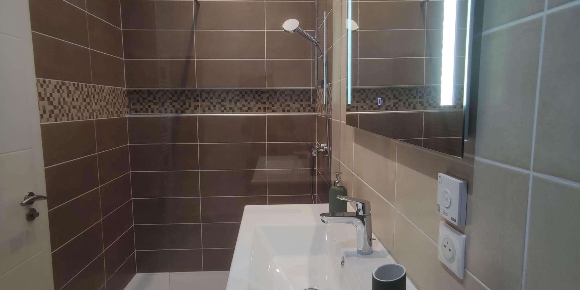 Salle de douche  - Gîte Castillon