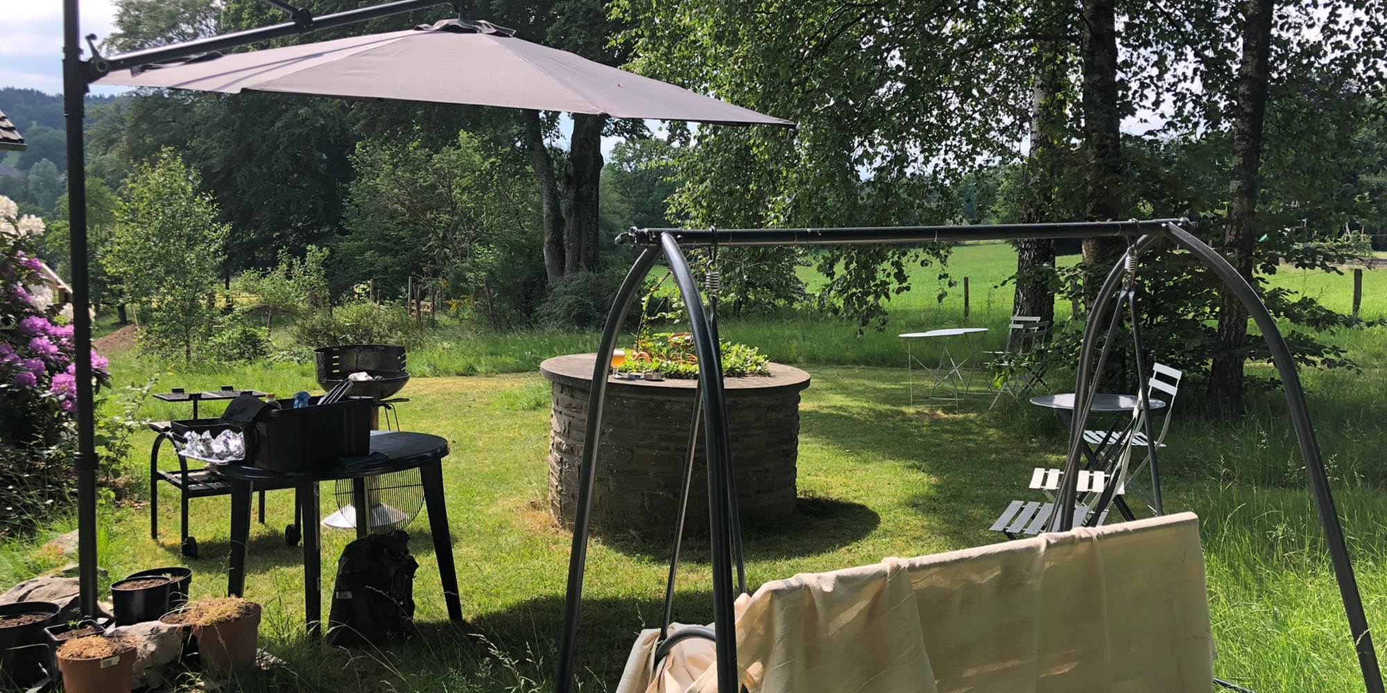 Jardin avant, barbecue
