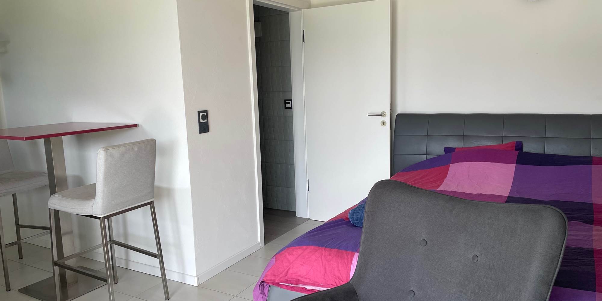 coin-repas-studio-gruyeres-montagne-sejour-deux-personnes-fribourg