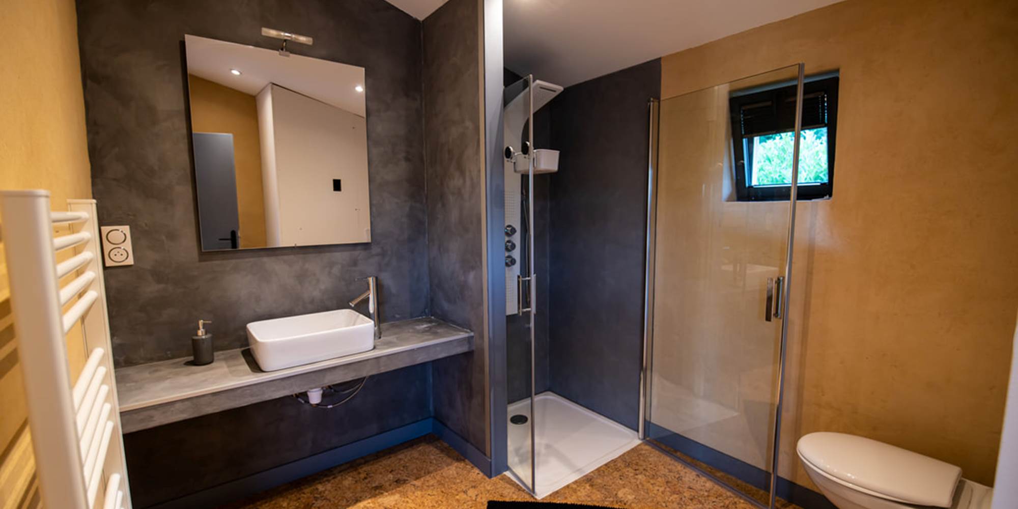 HALTE AIR ET GO - Gîte Cheval Blanc - Salle de Bain