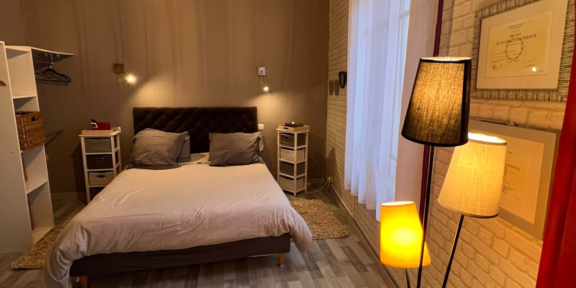 chambre avec lit en160 CM