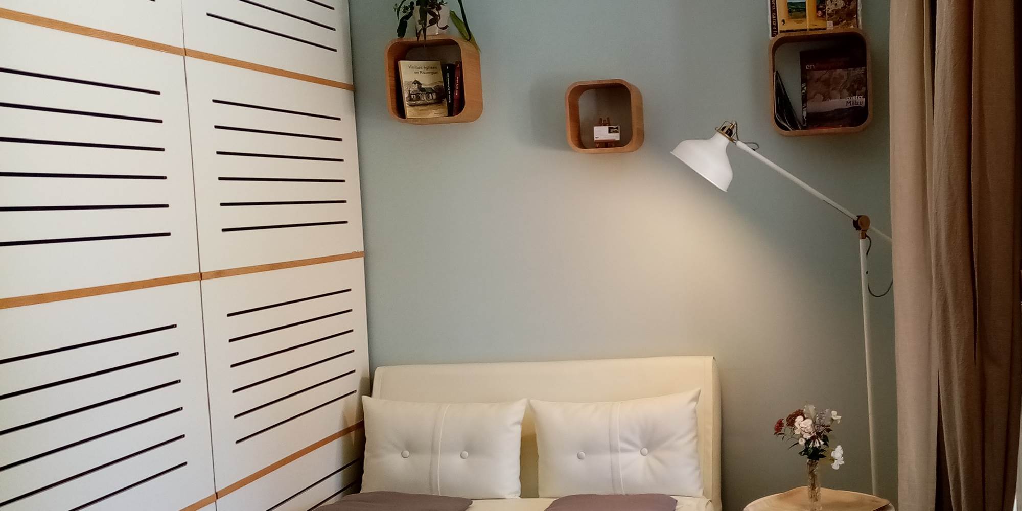 Petit coin salon, canapé convertible 120 X 190