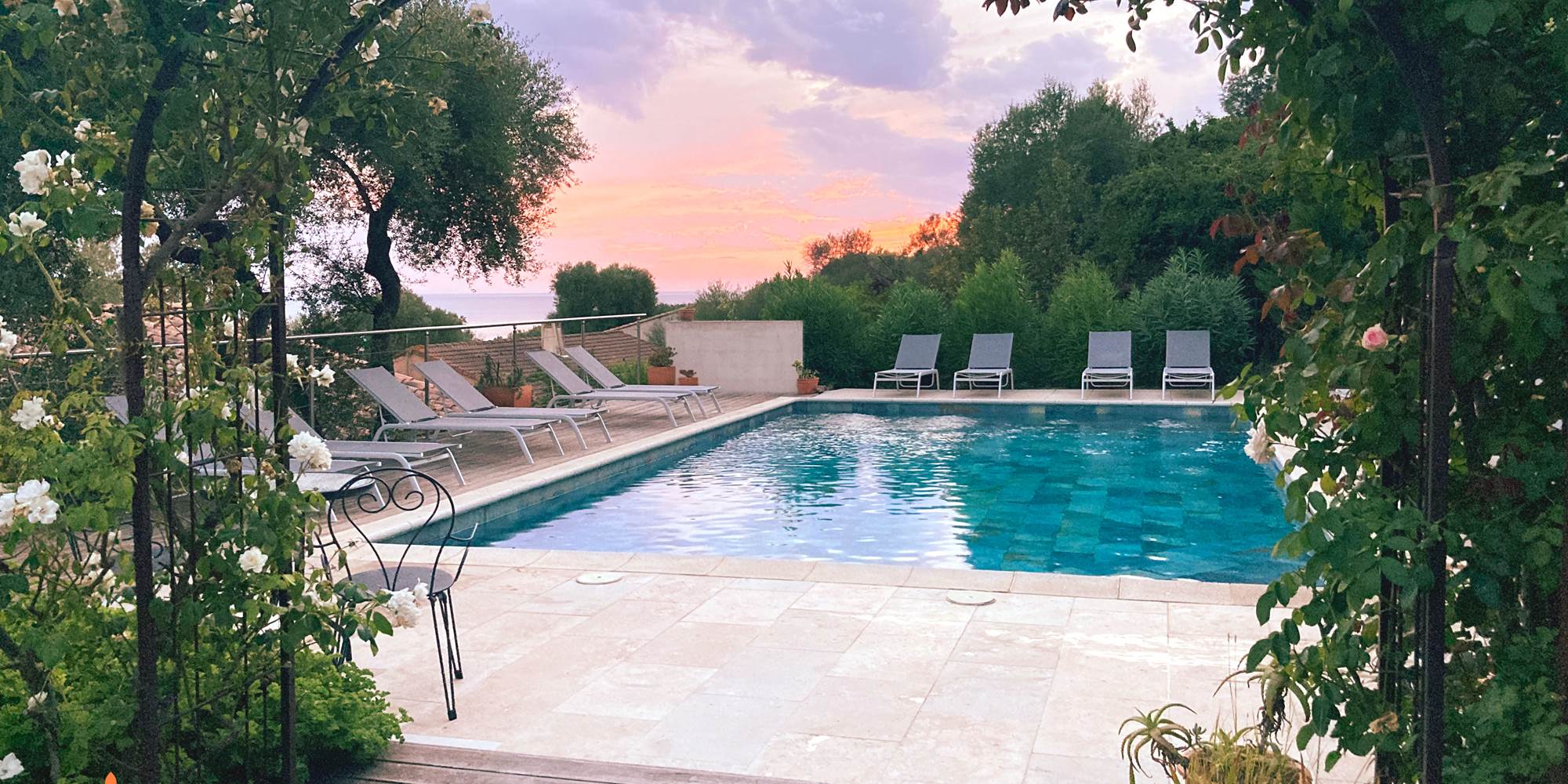 Piscine septembre 2023 - Re´sidence Ogliastrello Corse du sud Location villa et rez-de-jardins