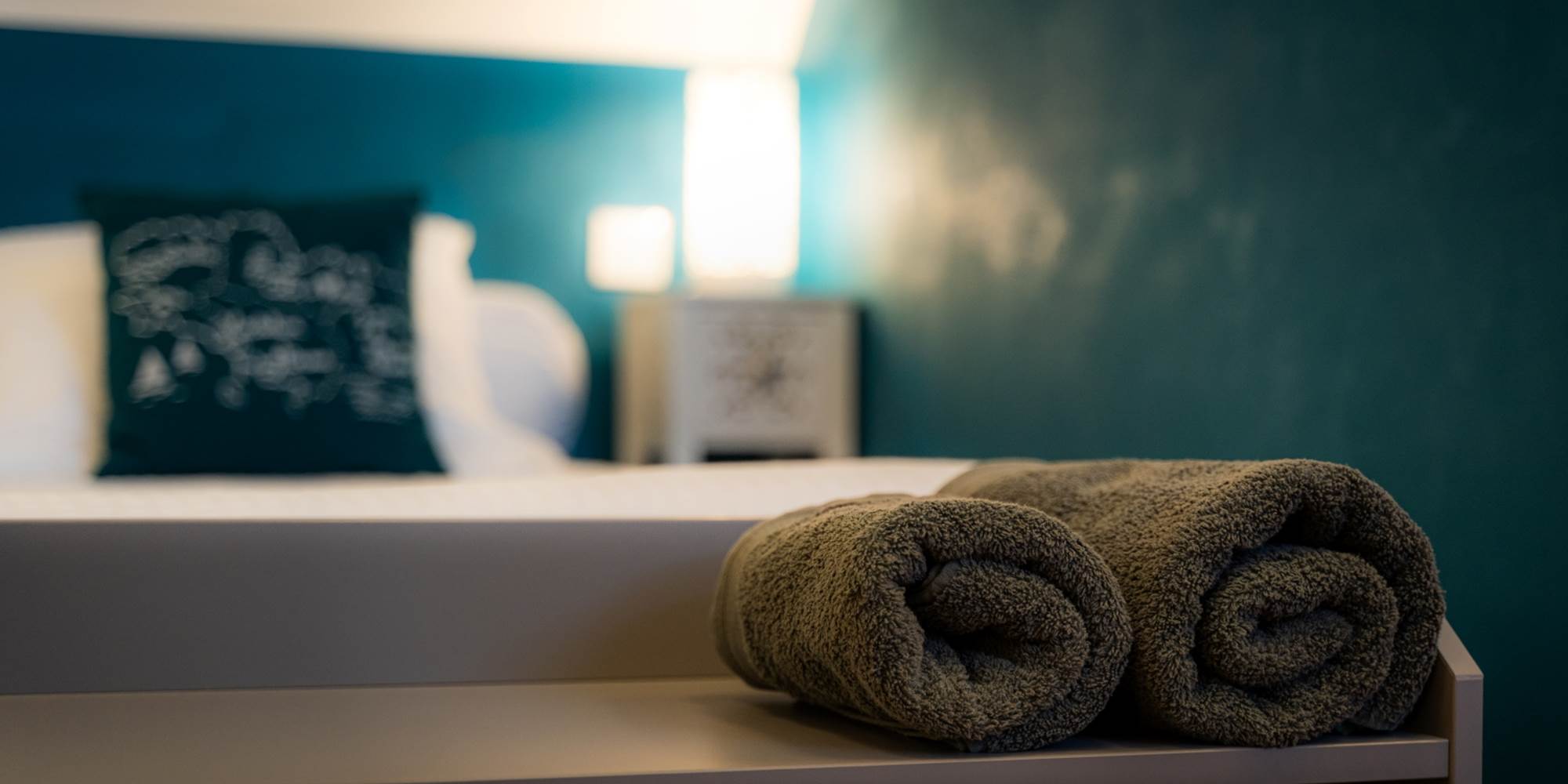 Chambre plage du Loch: le lit queen size