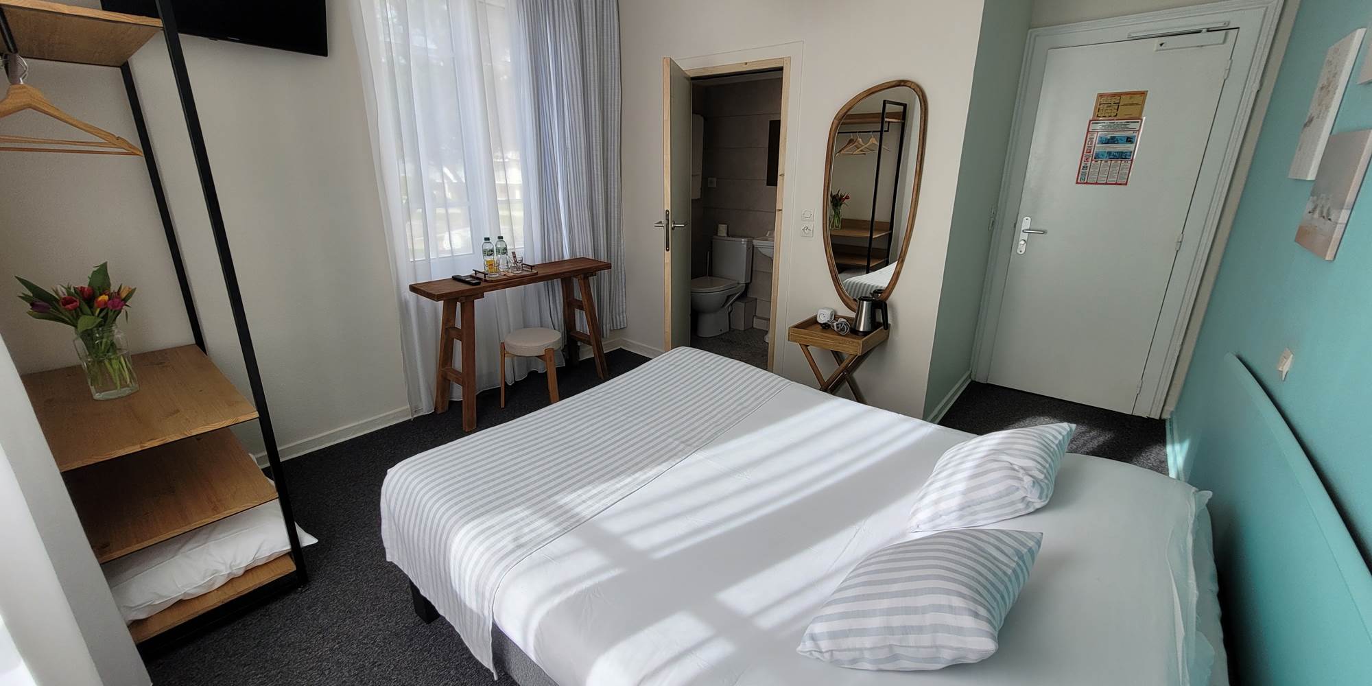 Hotel La Villa Rose Marie Chambre double bleu (6)