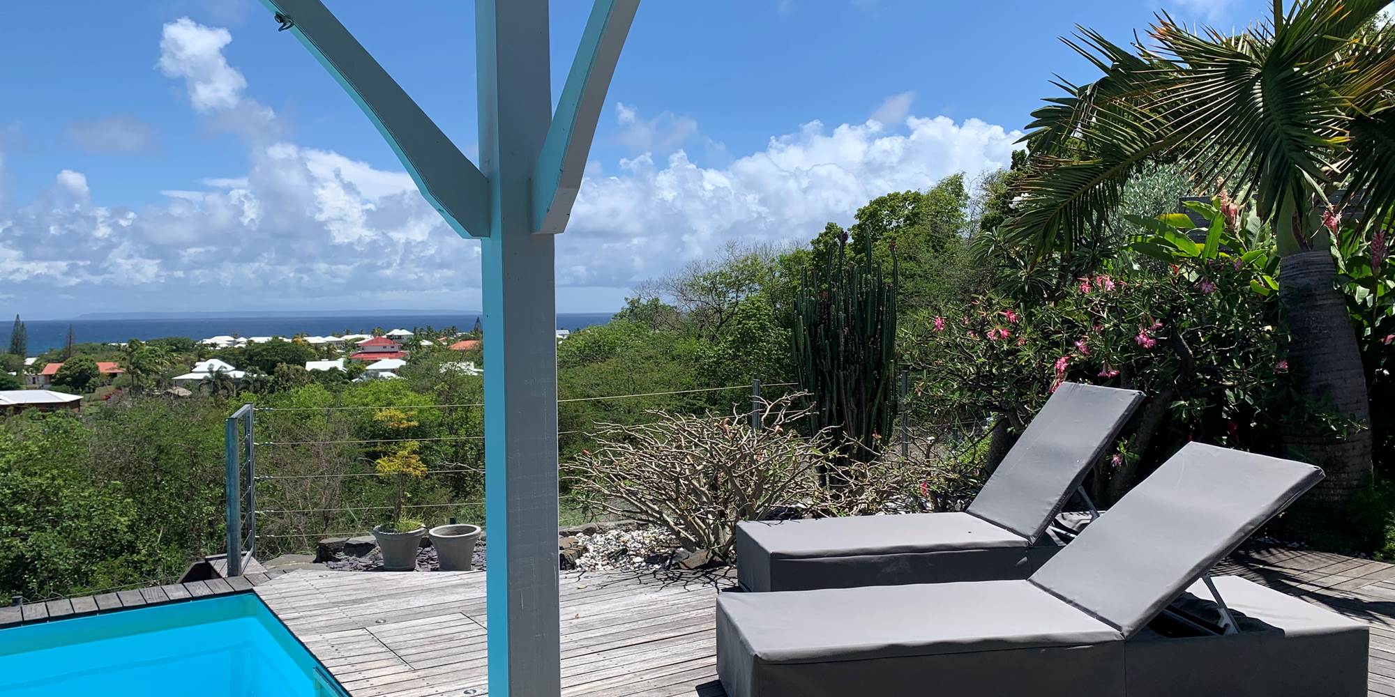 Bains de soleil et vue mer