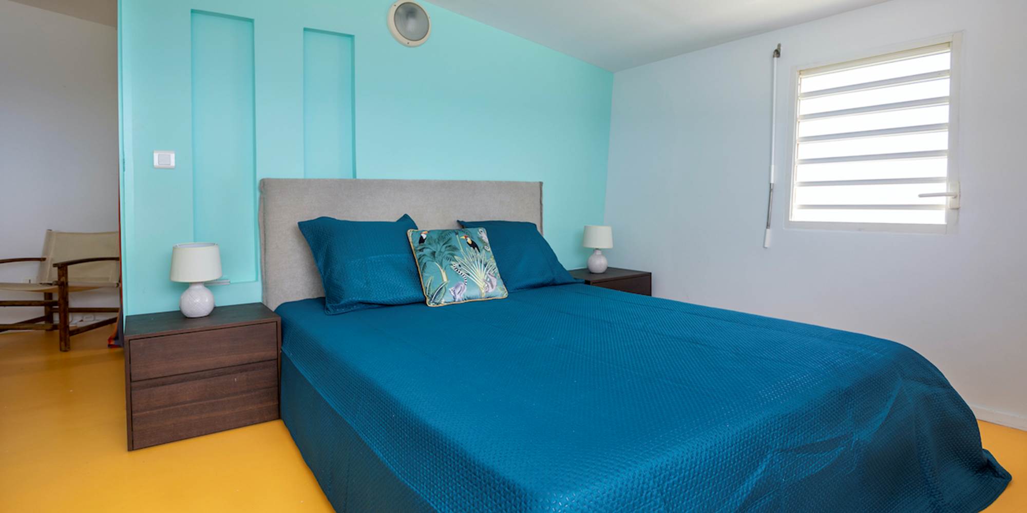 Seconde chambre à l'étage avec lit 160 x 200