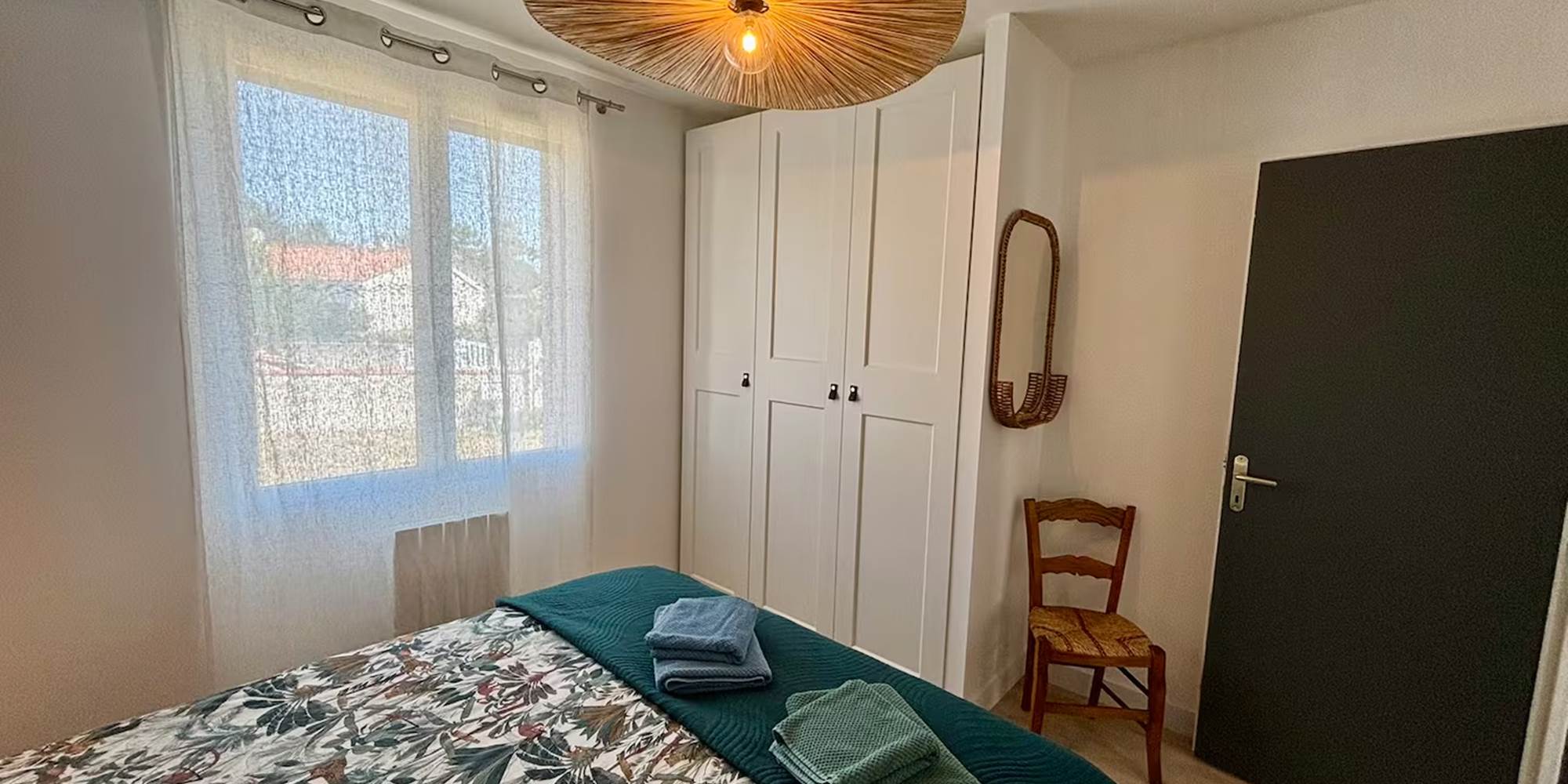 Maison Tantôt - chambre 4 lit double, dressing