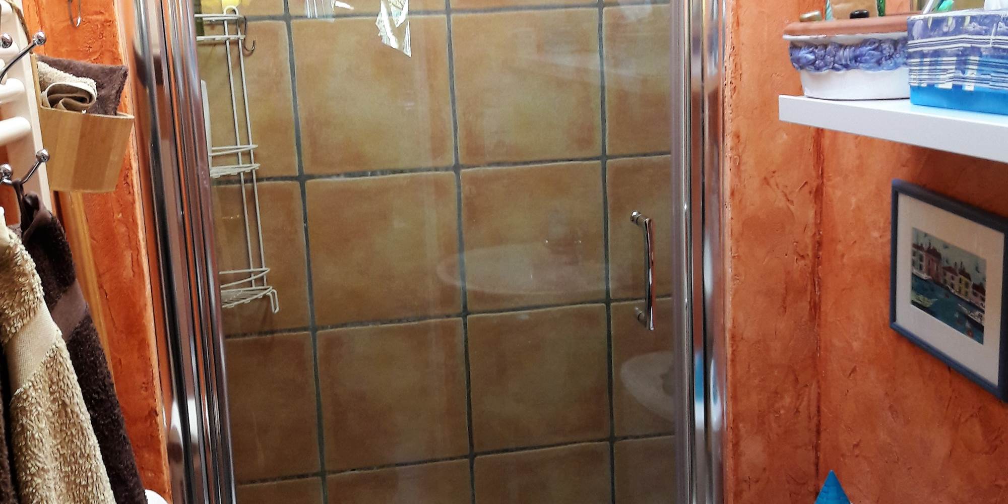 Dousche à l'italienne, Lavabo, WC