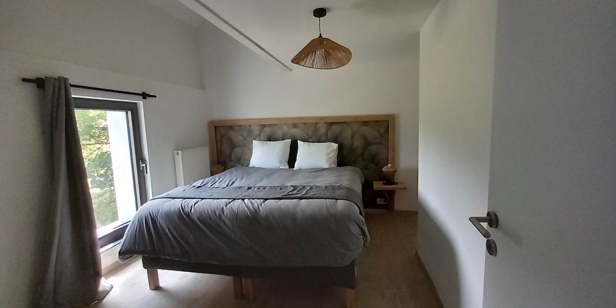 Chambre. Au regard du pré