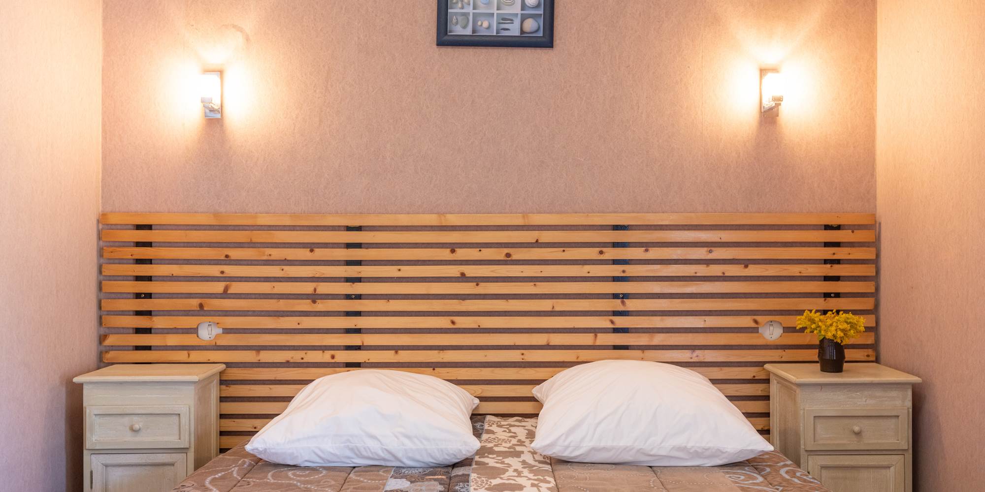 CHAMBRE 1 LIT DE 140